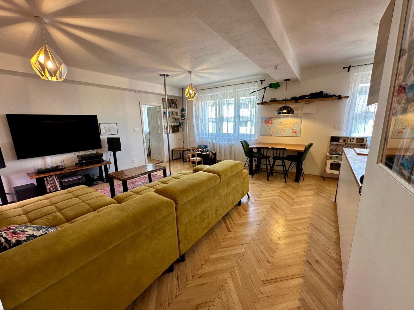 Prenájom bytu 3-izbový 94 m², Vrbenského, Praha, Praha Prenájom bytu 3-izbový 94 m², Vrbenského, Praha, Praha