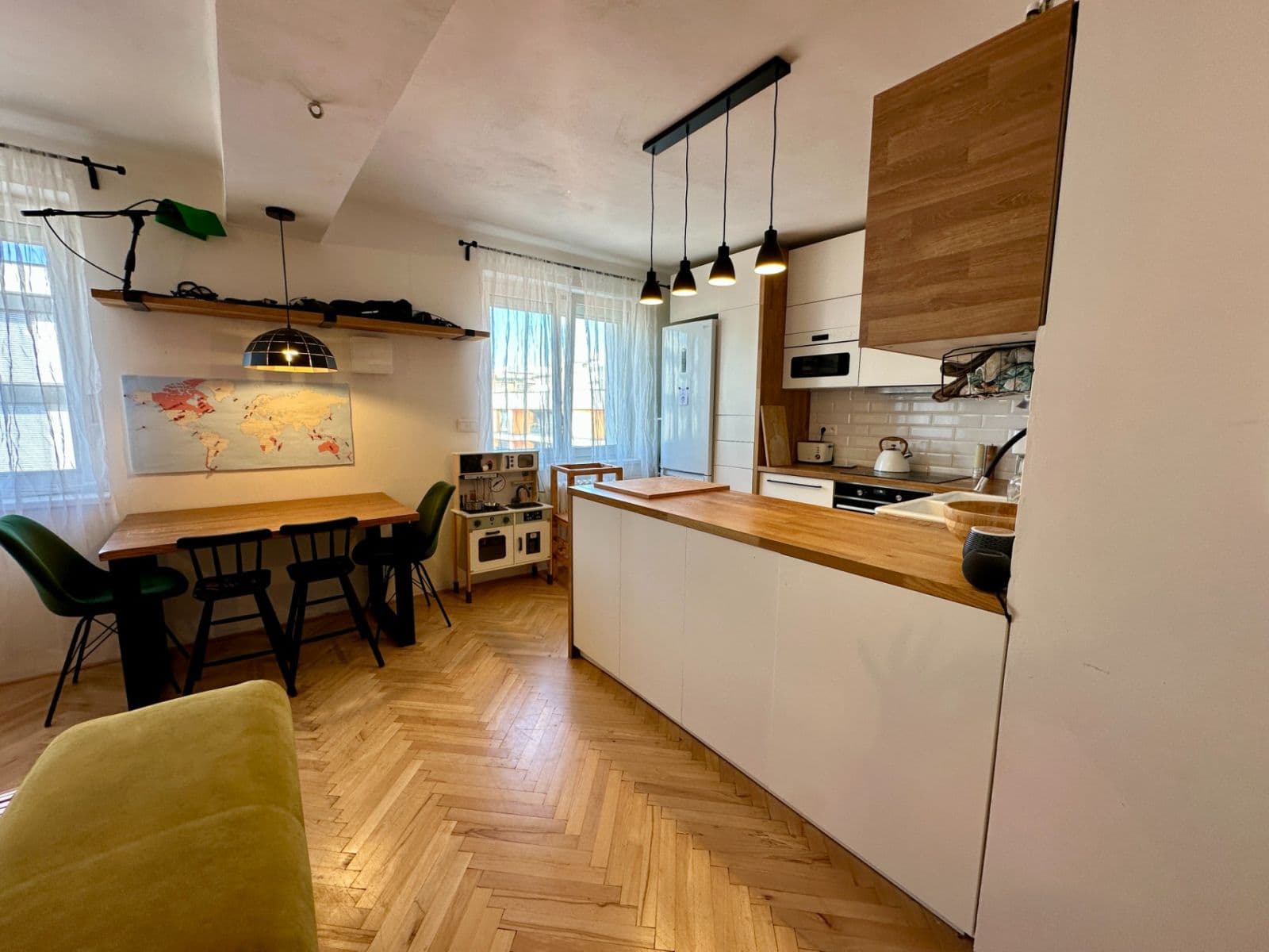 Prenájom bytu 3-izbový 94 m², Vrbenského, Praha, Praha Prenájom bytu 3-izbový 94 m², Vrbenského, Praha, Praha