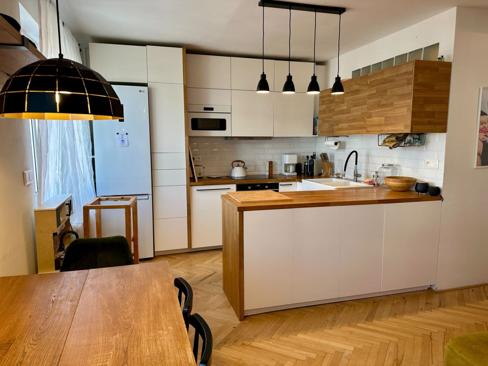Prenájom bytu 3-izbový 94 m², Vrbenského, Praha, Praha Prenájom bytu 3-izbový 94 m², Vrbenského, Praha, Praha