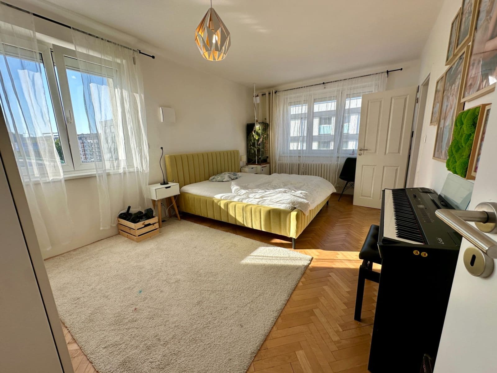 Prenájom bytu 3-izbový 94 m², Vrbenského, Praha, Praha Prenájom bytu 3-izbový 94 m², Vrbenského, Praha, Praha