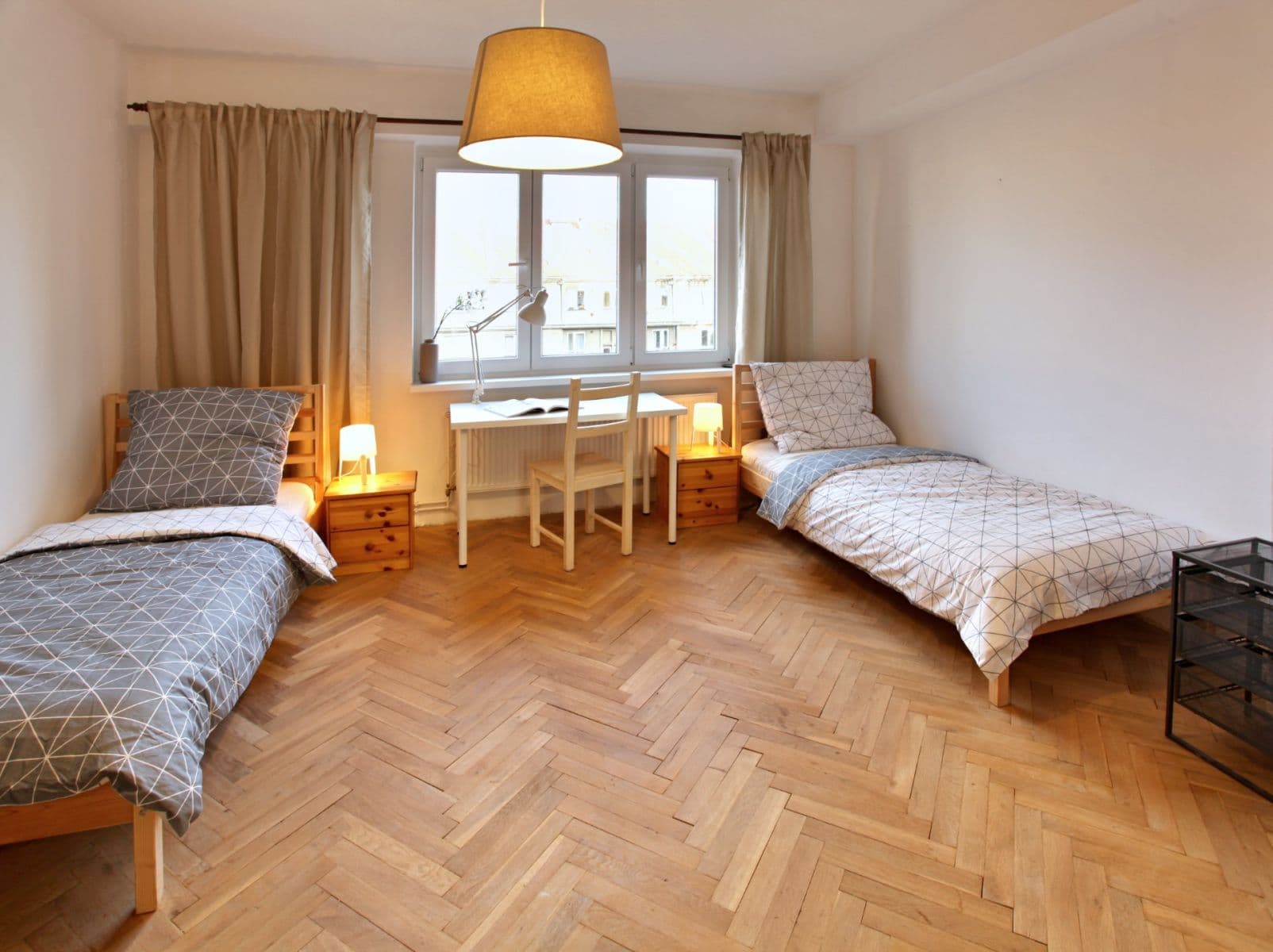 Prenájom bytu 2-izbový 70 m², Amurská, Praha, Praha Prenájom bytu 2-izbový 70 m², Amurská, Praha, Praha