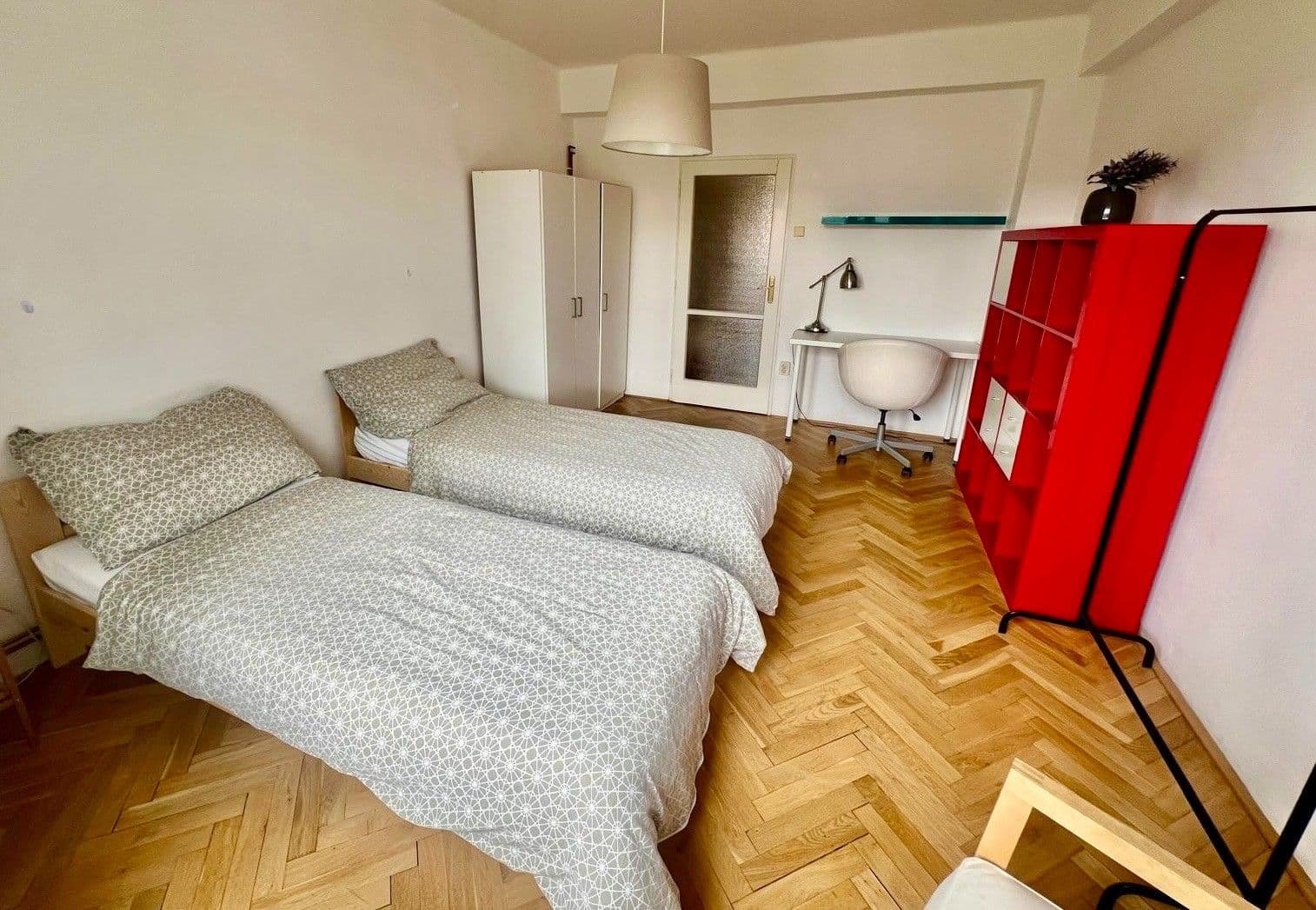 Prenájom bytu 2-izbový 70 m², Amurská, Praha, Praha Prenájom bytu 2-izbový 70 m², Amurská, Praha, Praha