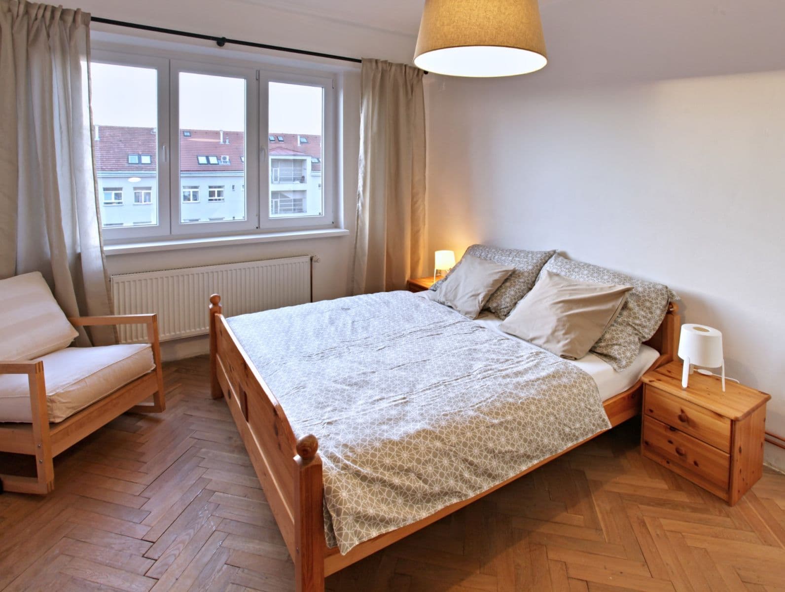 Prenájom bytu 2-izbový 70 m², Amurská, Praha, Praha Prenájom bytu 2-izbový 70 m², Amurská, Praha, Praha