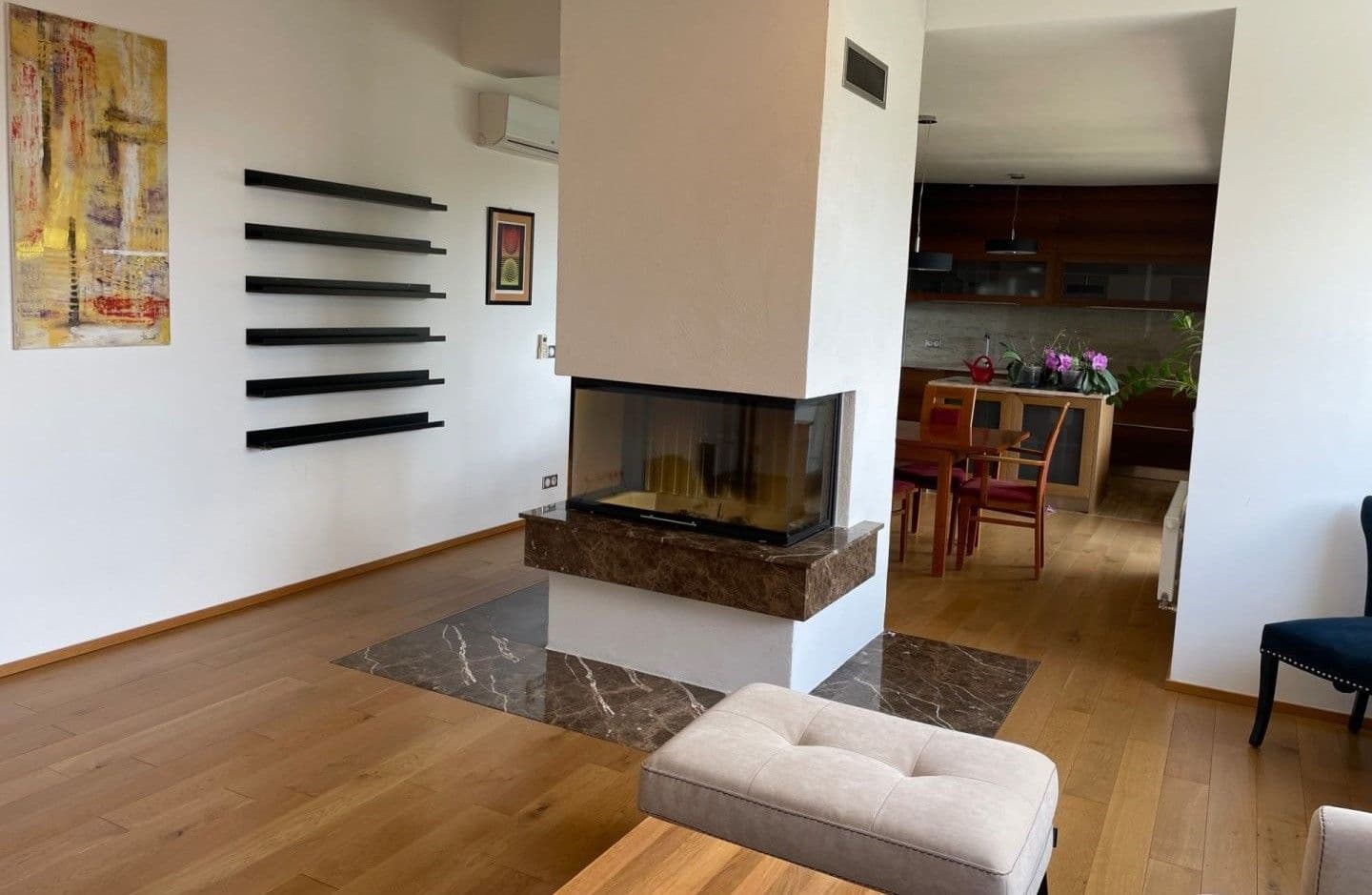 Prenájom bytu 5-izbový 170 m², Kráľovské údolie, Bratislava - mestská časť Staré Mesto, Bratislavský kraj Prenájom bytu 5-izbový 170 m², Kráľovské údolie, Bratislava - mestská časť Staré Mesto, Bratislavský kraj