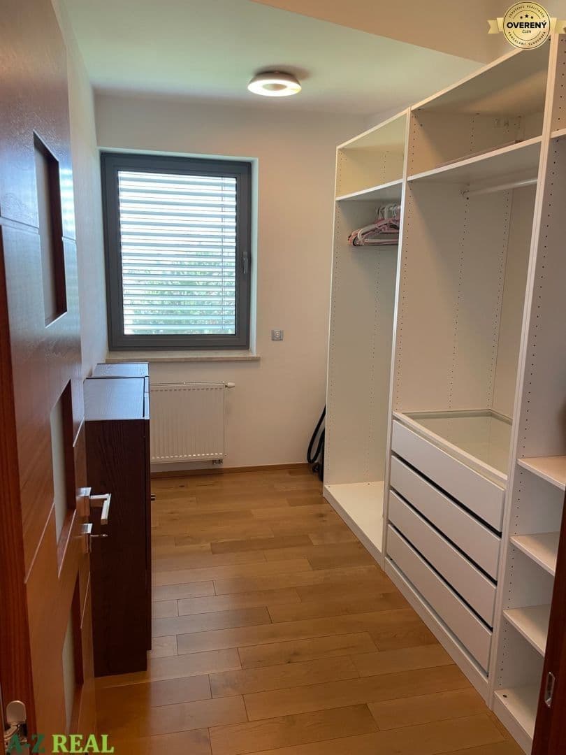 Prenájom bytu 5-izbový 170 m², Kráľovské údolie, Bratislava - mestská časť Staré Mesto, Bratislavský kraj Prenájom bytu 5-izbový 170 m², Kráľovské údolie, Bratislava - mestská časť Staré Mesto, Bratislavský kraj