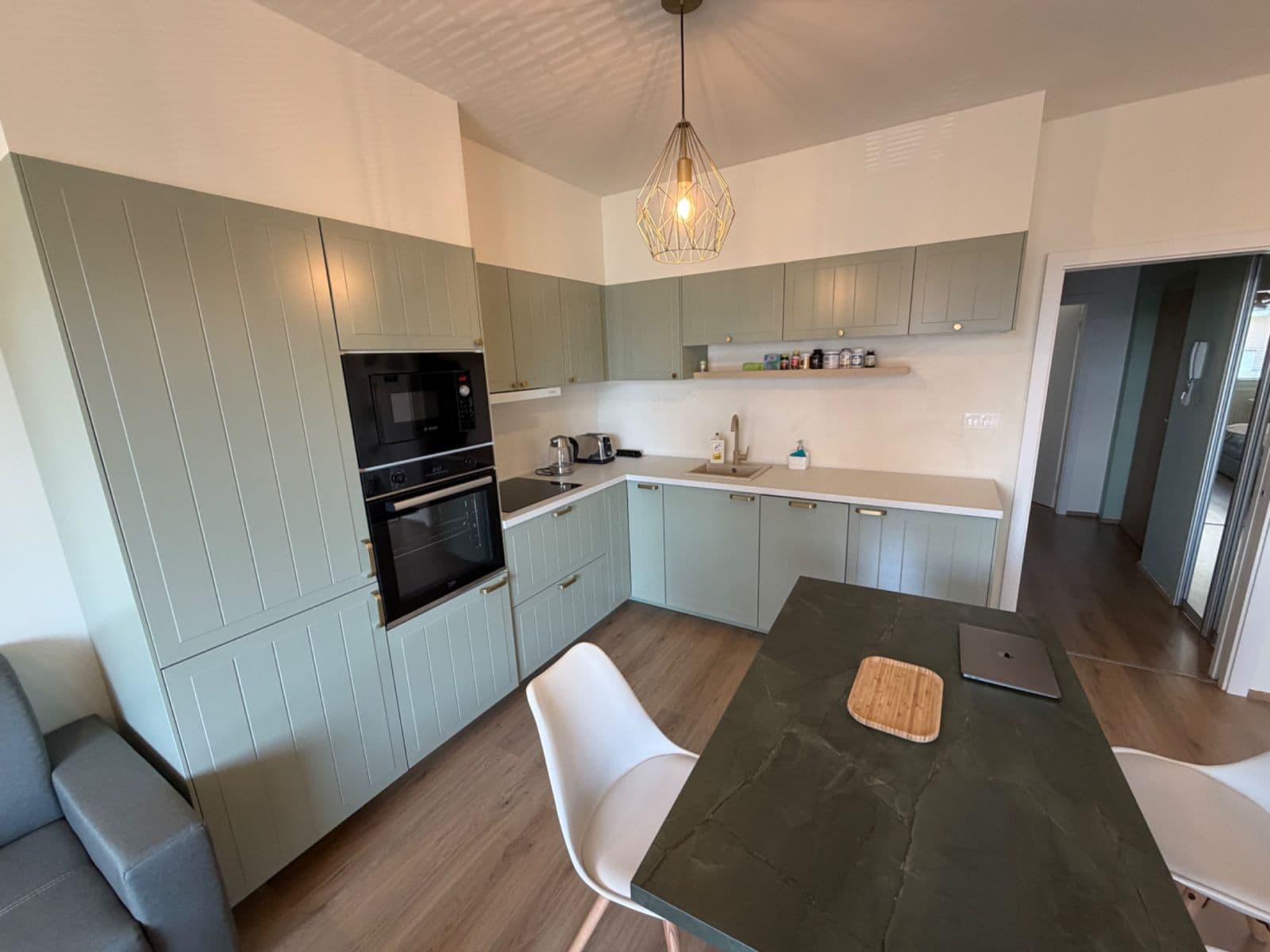 Prenájom bytu 2-izbový 58 m², Zlochova, Praha, Praha Prenájom bytu 2-izbový 58 m², Zlochova, Praha, Praha