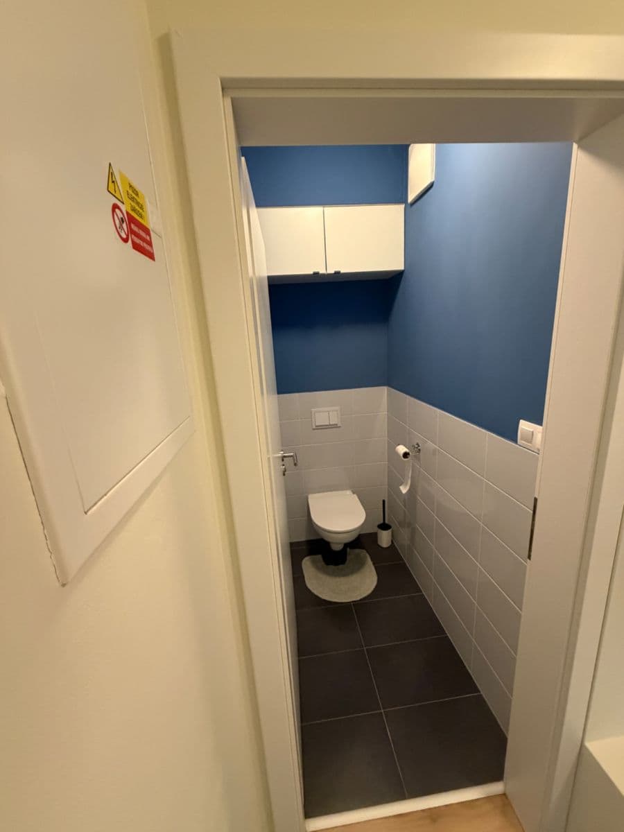 Prenájom bytu 2-izbový 58 m², Zlochova, Praha, Praha Prenájom bytu 2-izbový 58 m², Zlochova, Praha, Praha