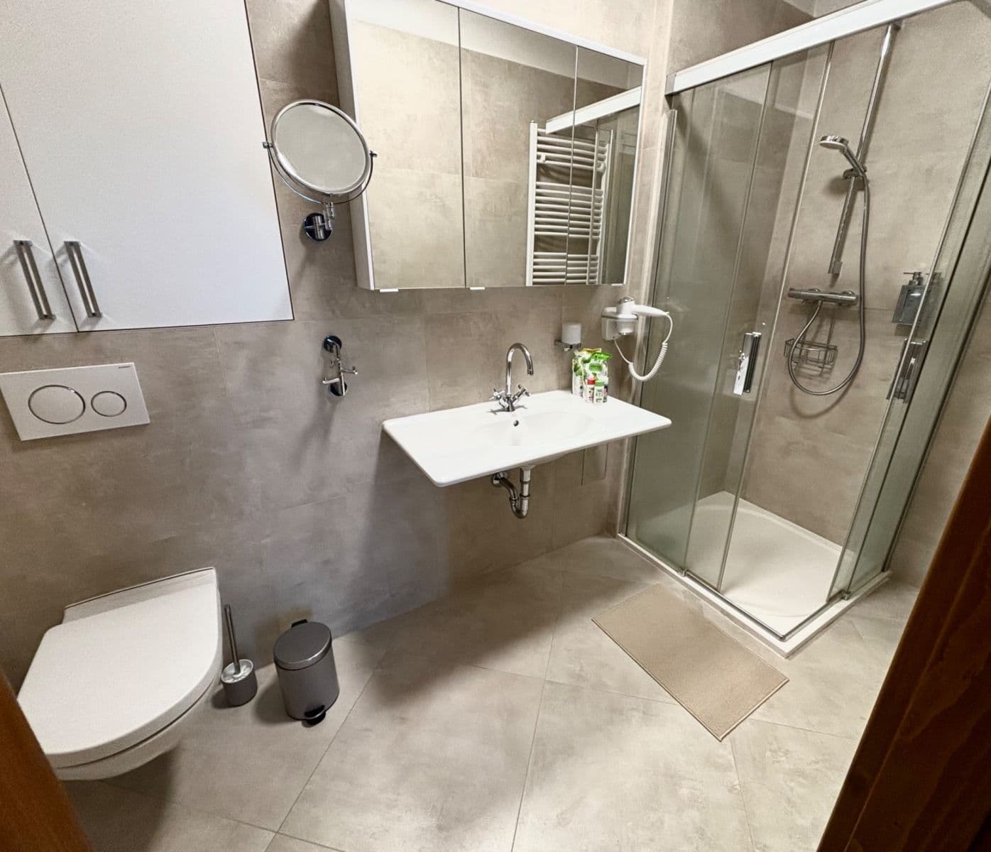 Prenájom bytu 1-izbový 49 m², Kremnická, Kutná Hora, Středočeský kraj Prenájom bytu 1-izbový 49 m², Kremnická, Kutná Hora, Středočeský kraj