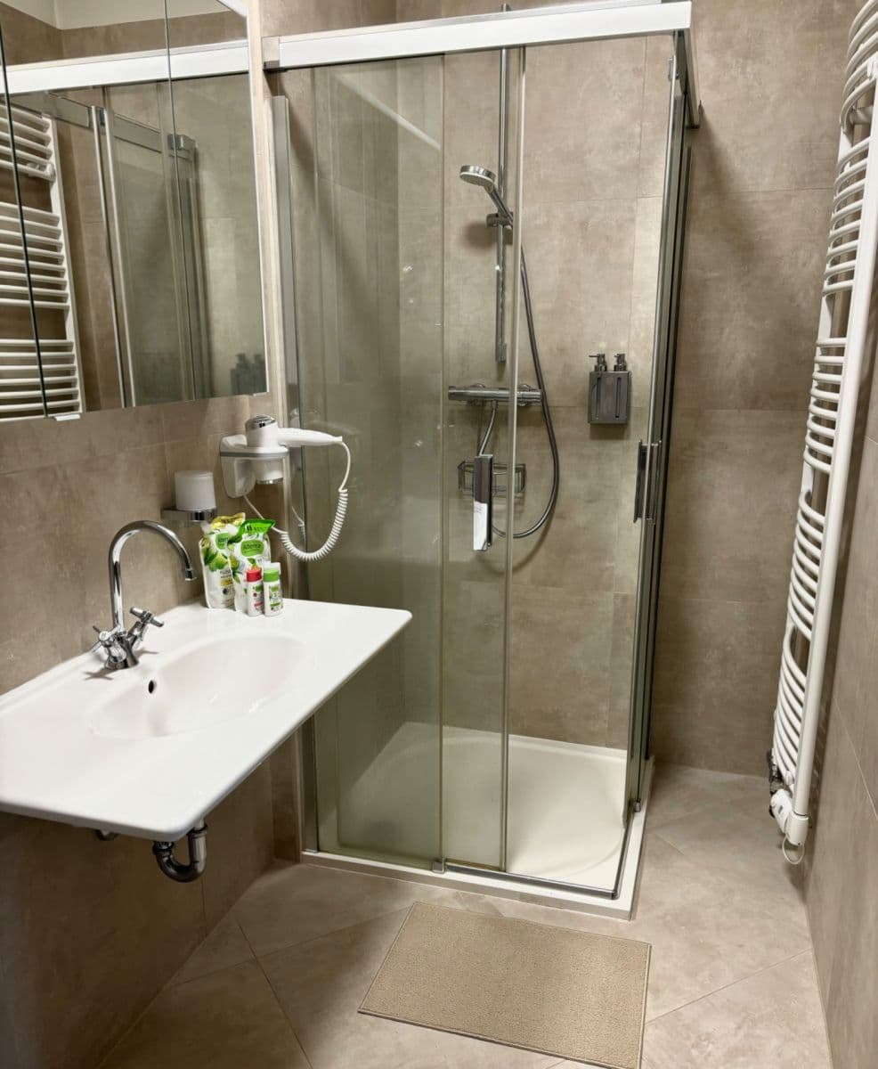 Prenájom bytu 1-izbový 49 m², Kremnická, Kutná Hora, Středočeský kraj Prenájom bytu 1-izbový 49 m², Kremnická, Kutná Hora, Středočeský kraj