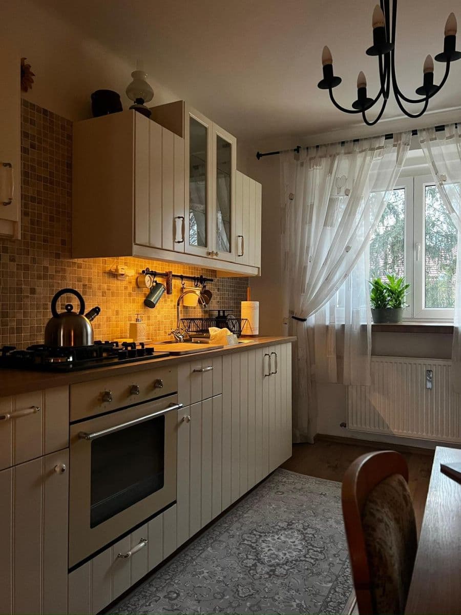Predaj bytu 2-izbový 58 m², Dr. Foustky, Kladno, Středočeský kraj Predaj bytu 2-izbový 58 m², Dr. Foustky, Kladno, Středočeský kraj