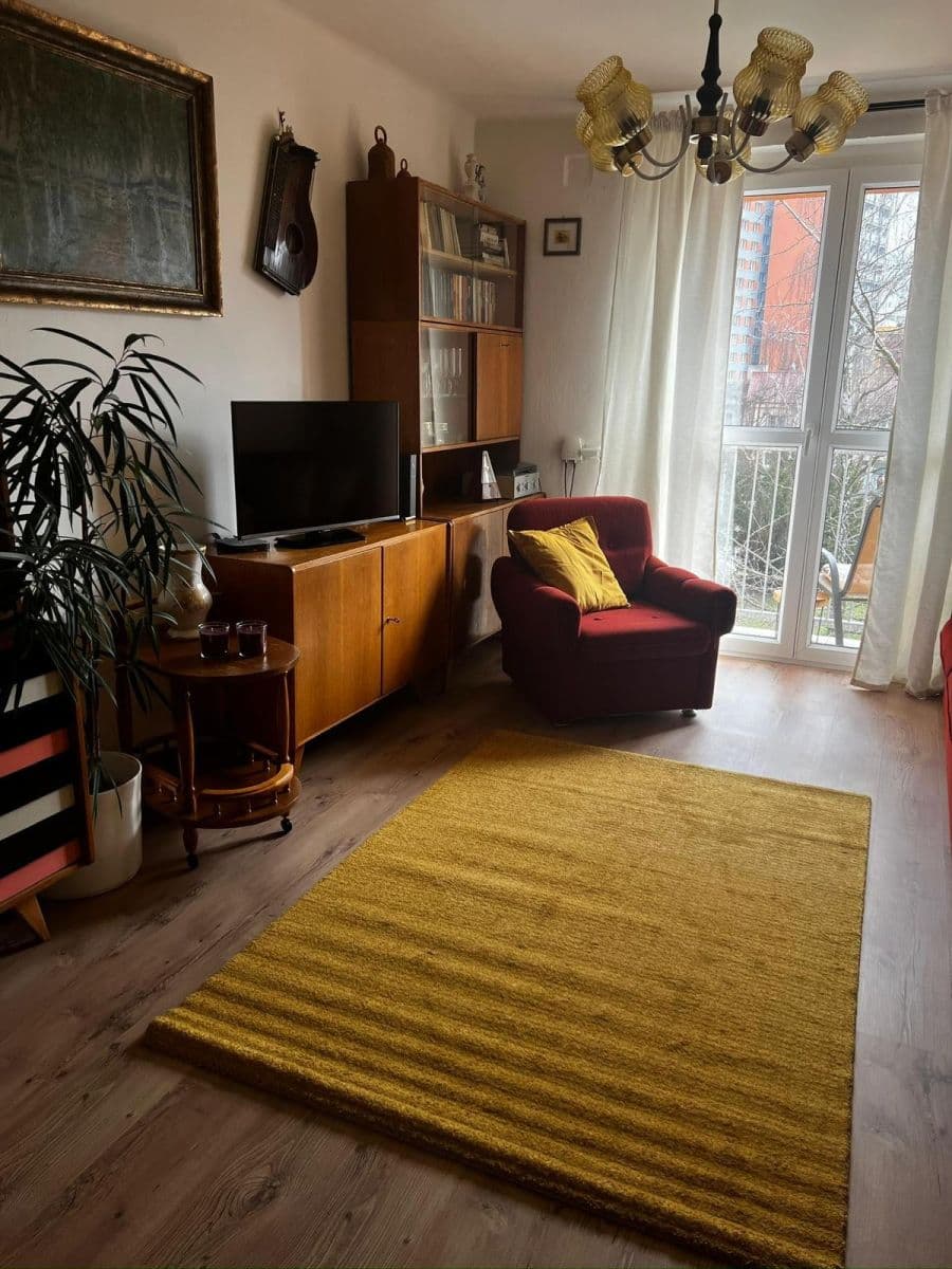 Predaj bytu 2-izbový 58 m², Dr. Foustky, Kladno, Středočeský kraj Predaj bytu 2-izbový 58 m², Dr. Foustky, Kladno, Středočeský kraj