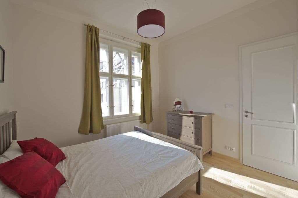 Prenájom bytu 2-izbový 50 m², Kafkova, Praha, Praha Prenájom bytu 2-izbový 50 m², Kafkova, Praha, Praha