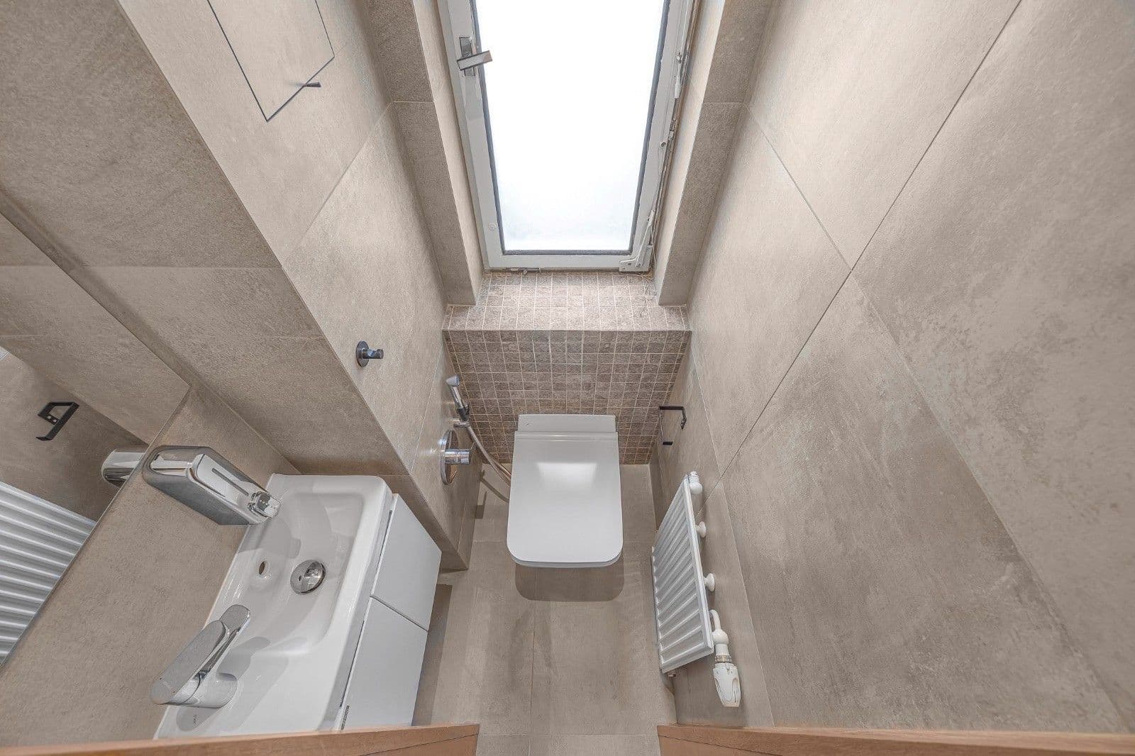 Prenájom bytu 3-izbový 116 m², Slavětínská, Praha, Praha Prenájom bytu 3-izbový 116 m², Slavětínská, Praha, Praha