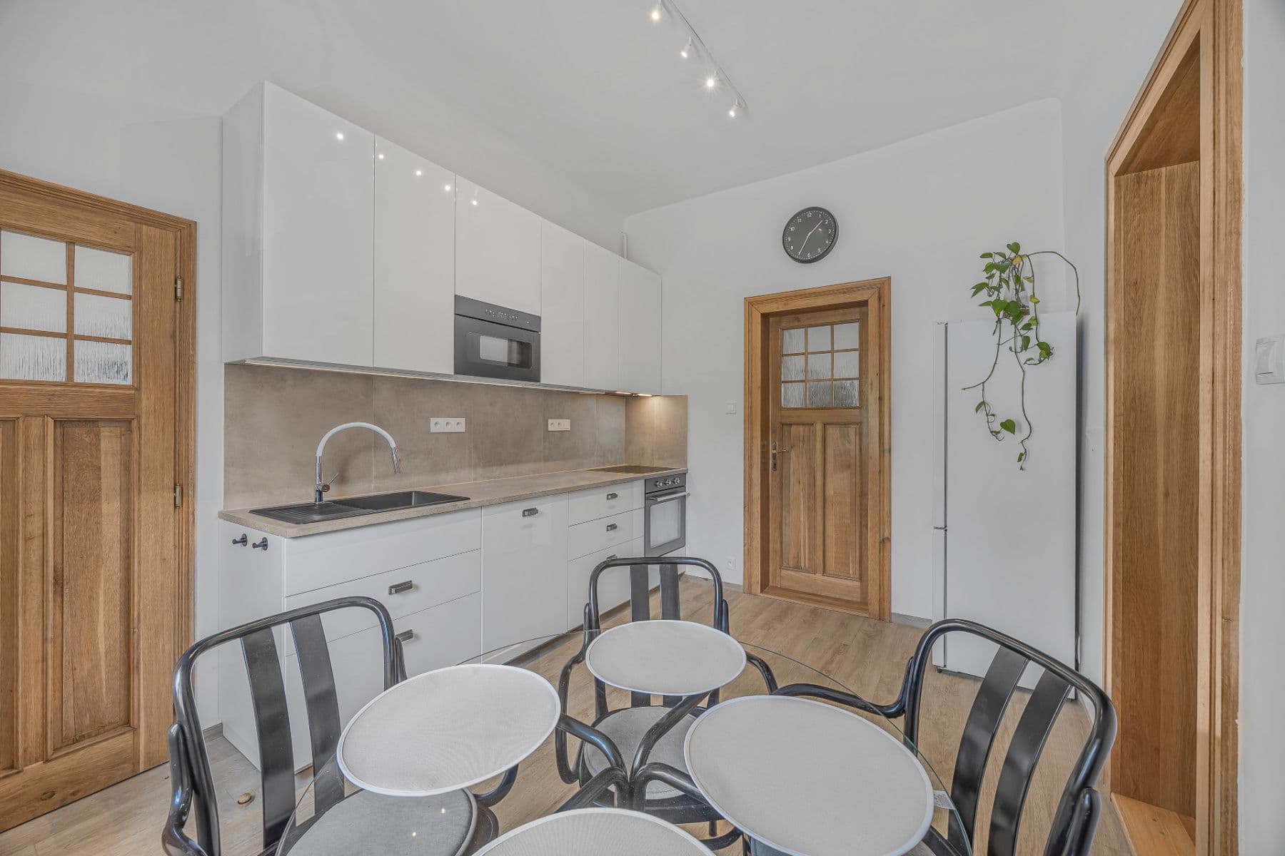 Prenájom bytu 3-izbový 116 m², Slavětínská, Praha, Praha Prenájom bytu 3-izbový 116 m², Slavětínská, Praha, Praha