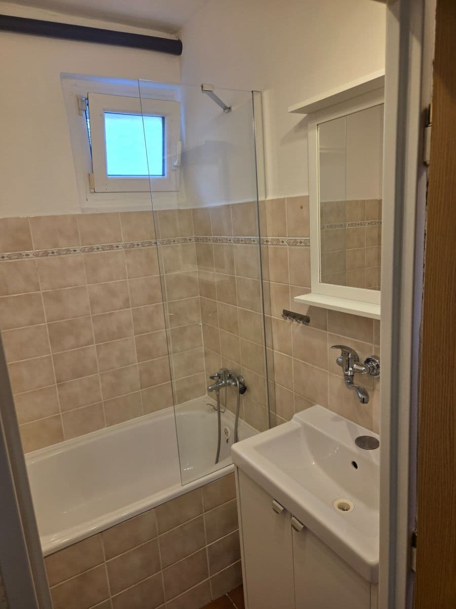 Prenájom bytu 2-izbový 55 m², Klíčanská, Praha, Praha Prenájom bytu 2-izbový 55 m², Klíčanská, Praha, Praha