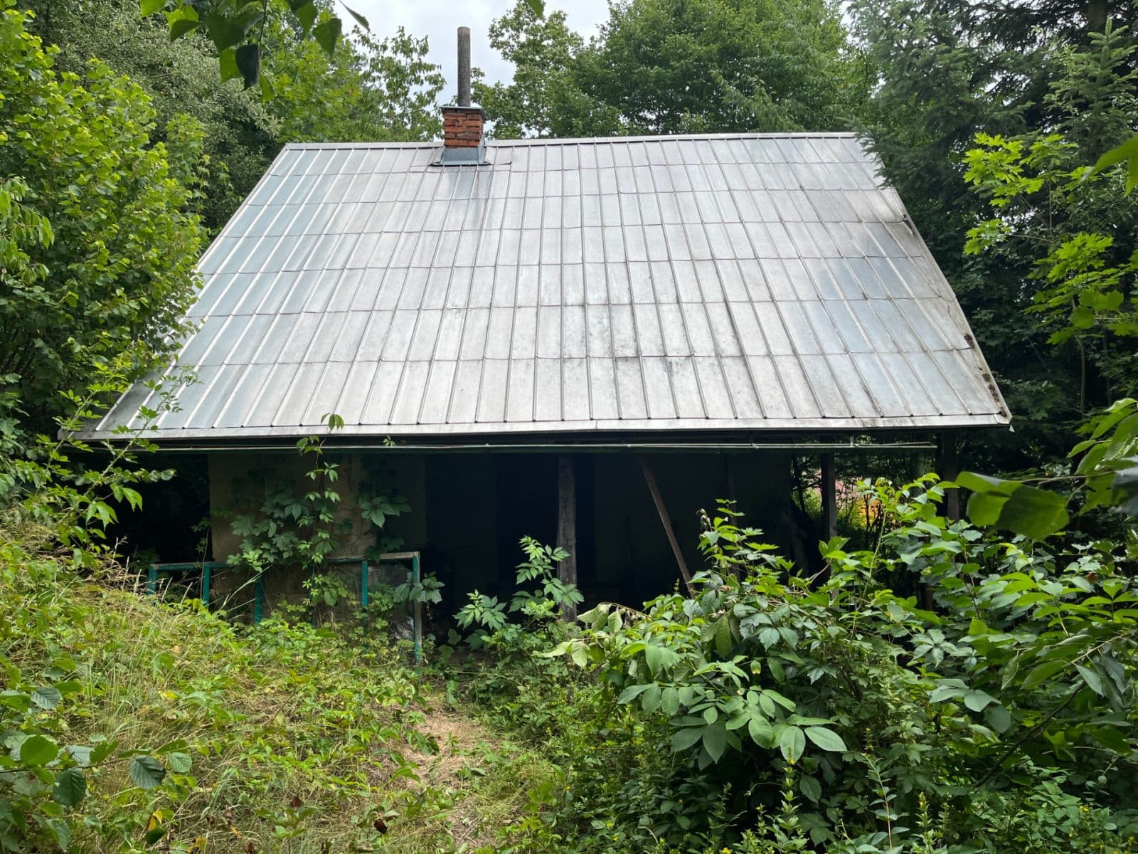 Predaj rekreačného objektu 33 m², pozemok 409 m², Skokanovo, Kaliště, Středočeský kraj Predaj rekreačného objektu 33 m², pozemok 409 m², Skokanovo, Kaliště, Středočeský kraj