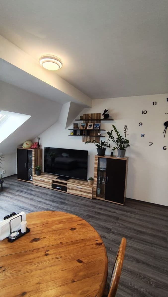 Prenájom bytu 2-izbový 57 m², Hlávkova, Přeštice, Plzeňský kraj Prenájom bytu 2-izbový 57 m², Hlávkova, Přeštice, Plzeňský kraj