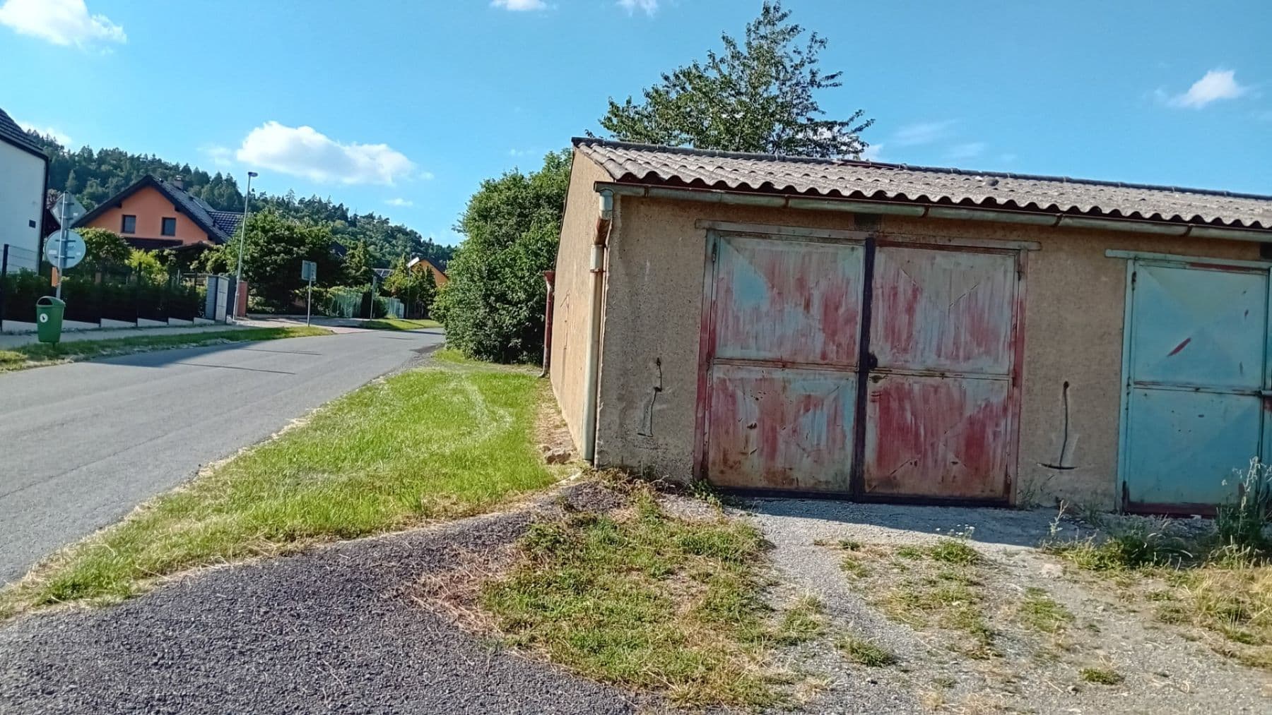 Predaj garáže 23 m², Mníšek pod Brdy, Středočeský kraj Predaj garáže 23 m², Mníšek pod Brdy, Středočeský kraj