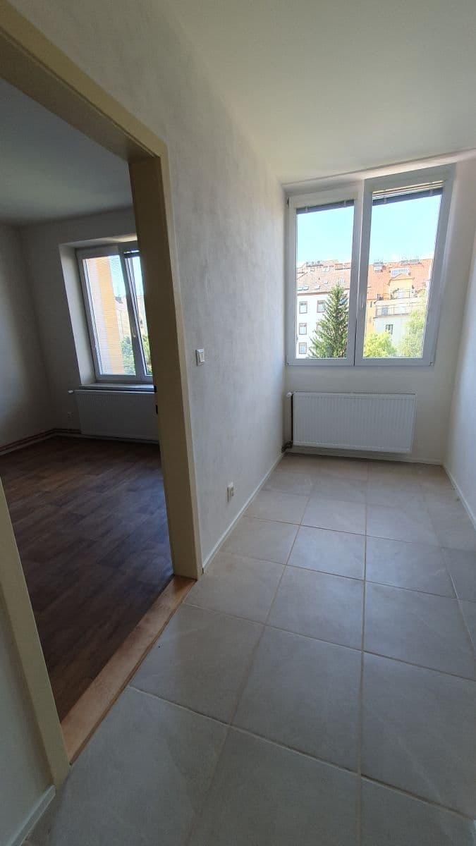 Prenájom bytu 2-izbový 70 m², Vrchlického, Plzeň, Plzeňský kraj Prenájom bytu 2-izbový 70 m², Vrchlického, Plzeň, Plzeňský kraj