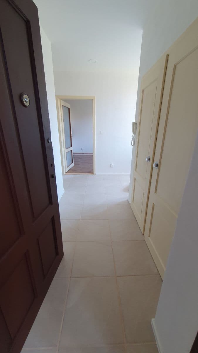 Prenájom bytu 2-izbový 70 m², Vrchlického, Plzeň, Plzeňský kraj Prenájom bytu 2-izbový 70 m², Vrchlického, Plzeň, Plzeňský kraj