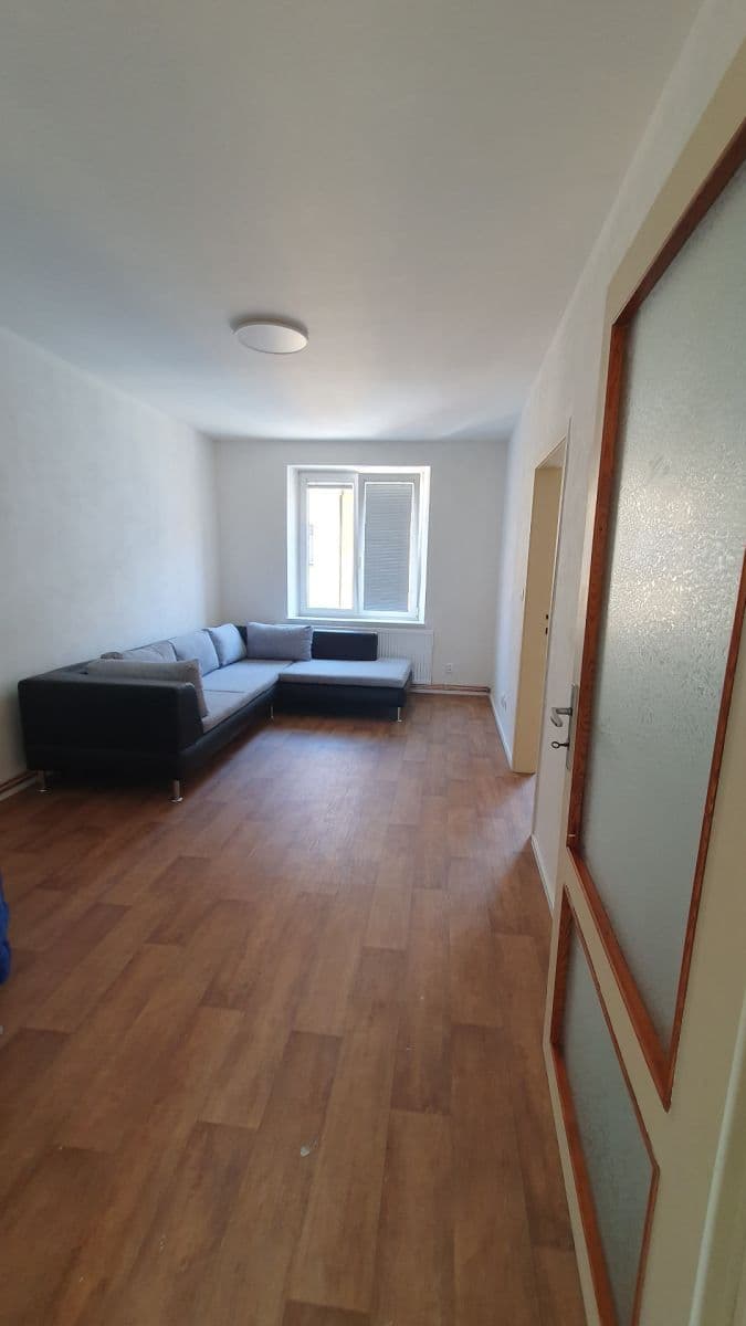 Prenájom bytu 2-izbový 70 m², Vrchlického, Plzeň, Plzeňský kraj Prenájom bytu 2-izbový 70 m², Vrchlického, Plzeň, Plzeňský kraj
