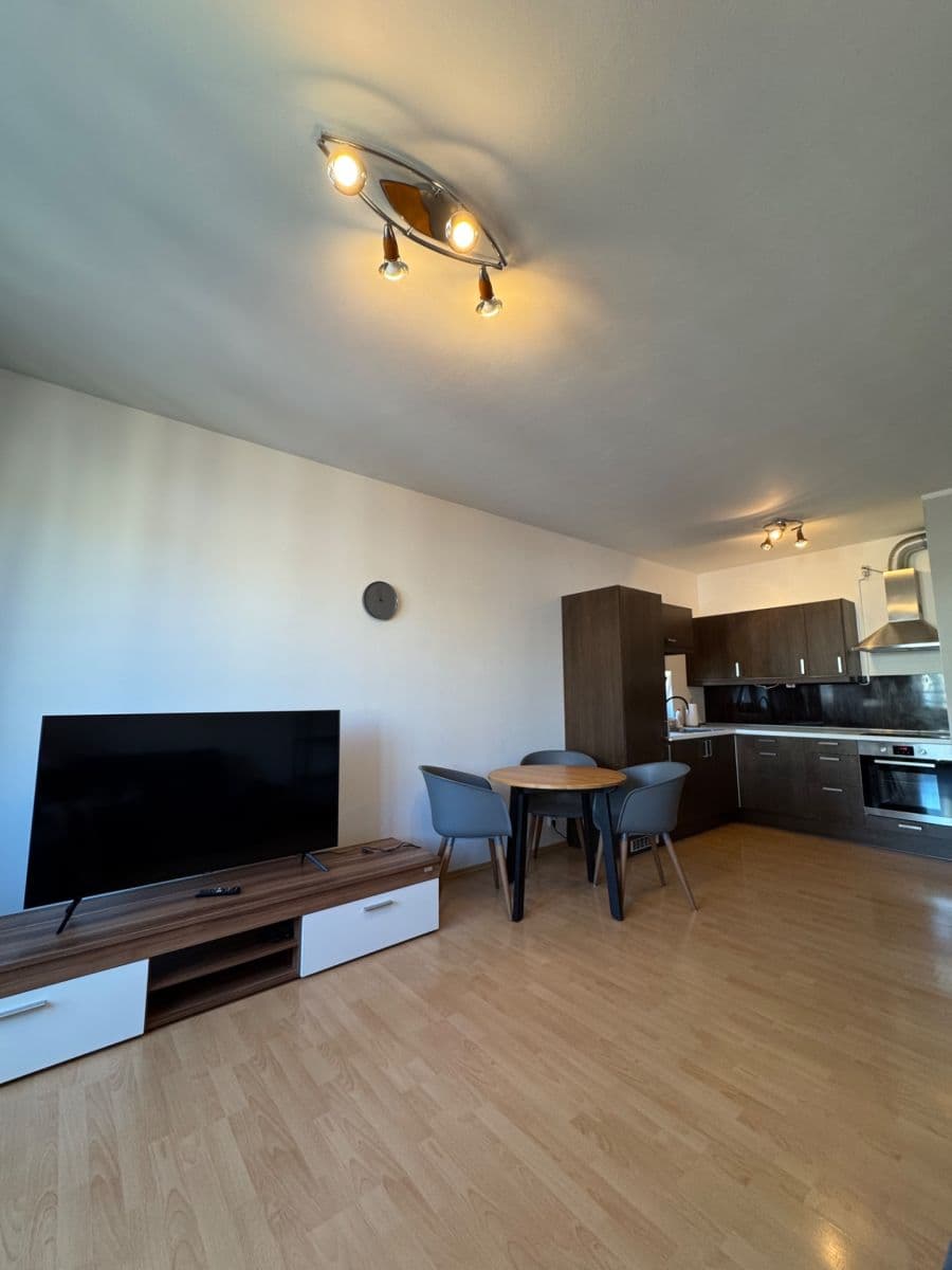 Prenájom bytu 2-izbový 54 m², Vladycká, Praha, Praha Prenájom bytu 2-izbový 54 m², Vladycká, Praha, Praha