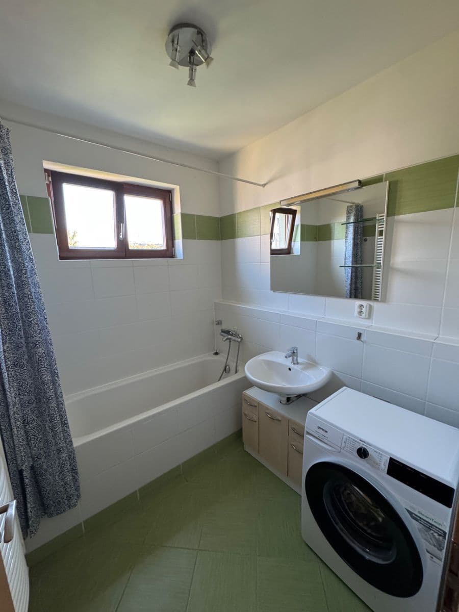 Prenájom bytu 2-izbový 54 m², Vladycká, Praha, Praha Prenájom bytu 2-izbový 54 m², Vladycká, Praha, Praha