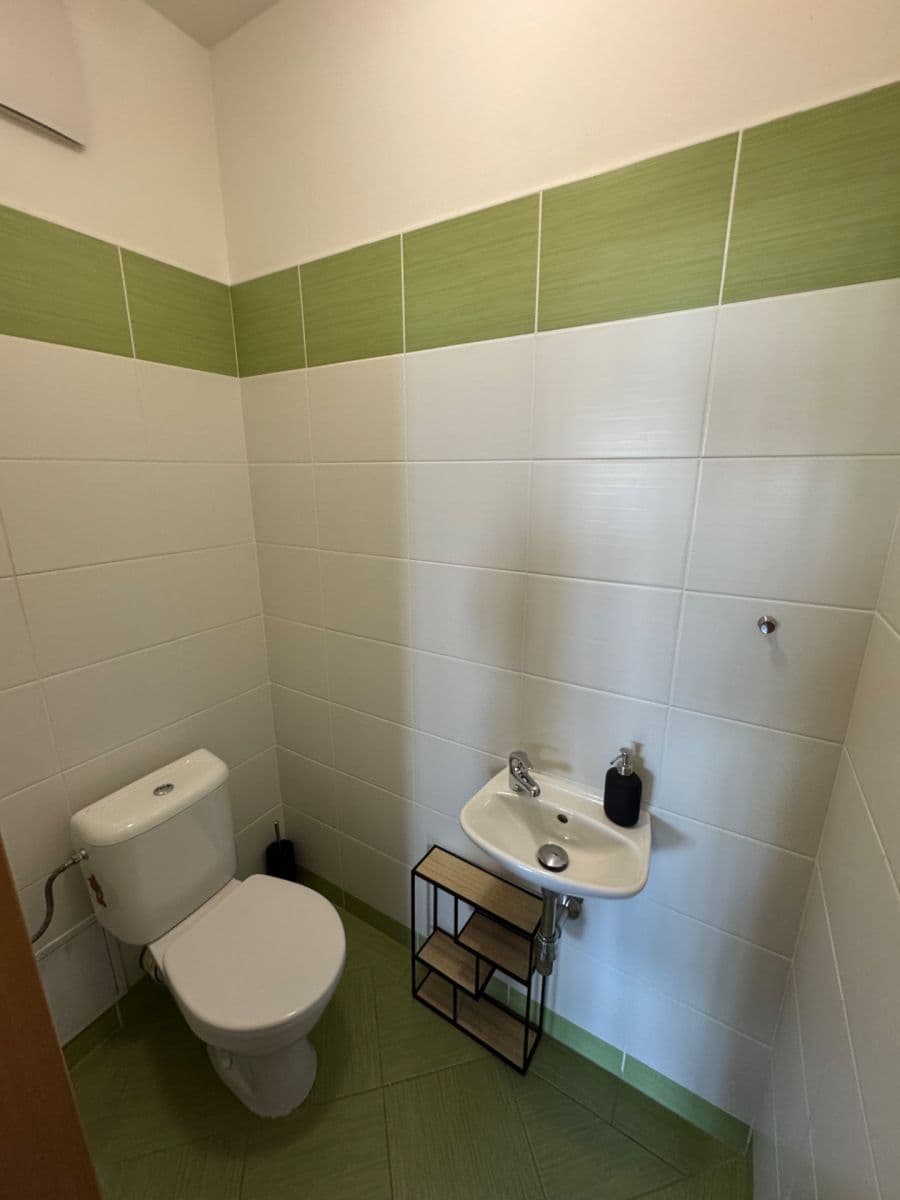 Prenájom bytu 2-izbový 54 m², Vladycká, Praha, Praha Prenájom bytu 2-izbový 54 m², Vladycká, Praha, Praha