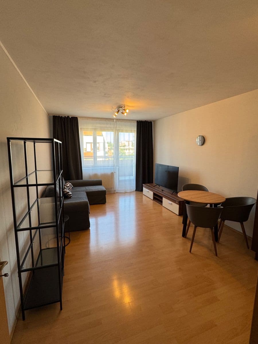 Prenájom bytu 2-izbový 54 m², Vladycká, Praha, Praha Prenájom bytu 2-izbový 54 m², Vladycká, Praha, Praha