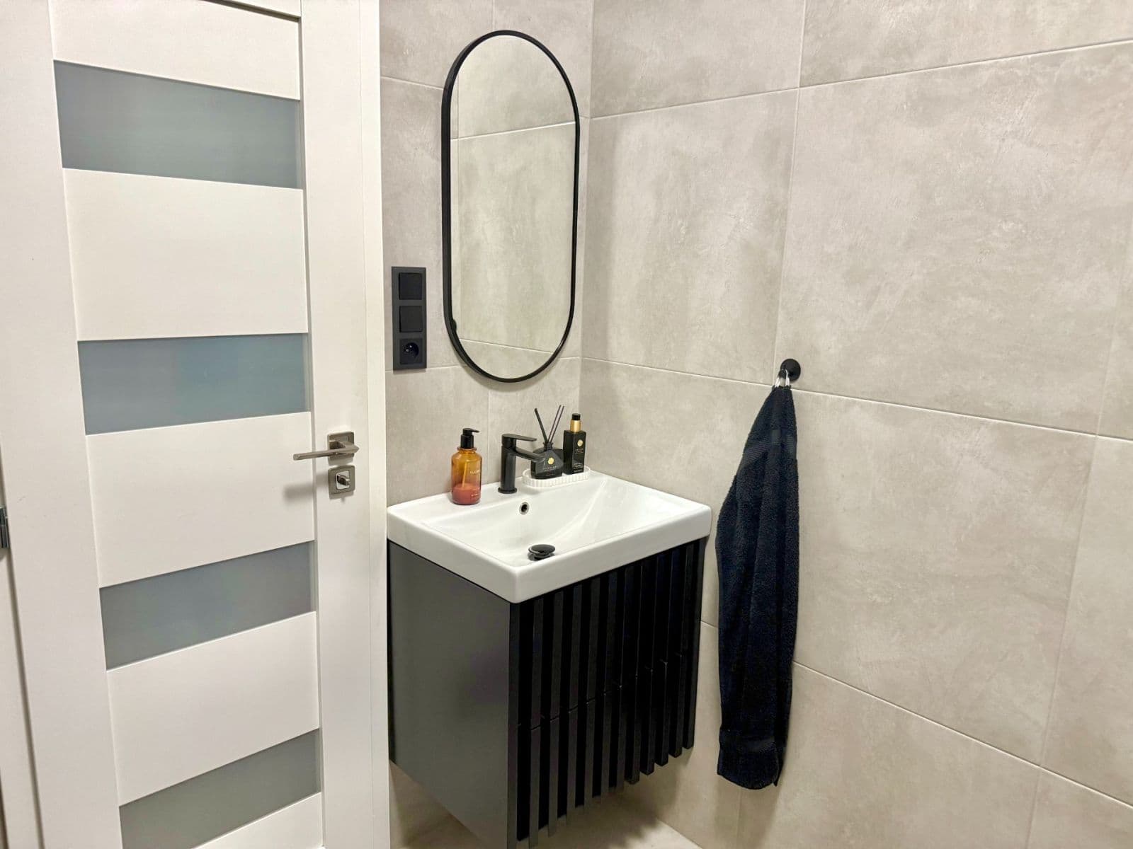 Predaj bytu 3-izbový 110 m², Lomená, Zbuzany, Středočeský kraj Predaj bytu 3-izbový 110 m², Lomená, Zbuzany, Středočeský kraj
