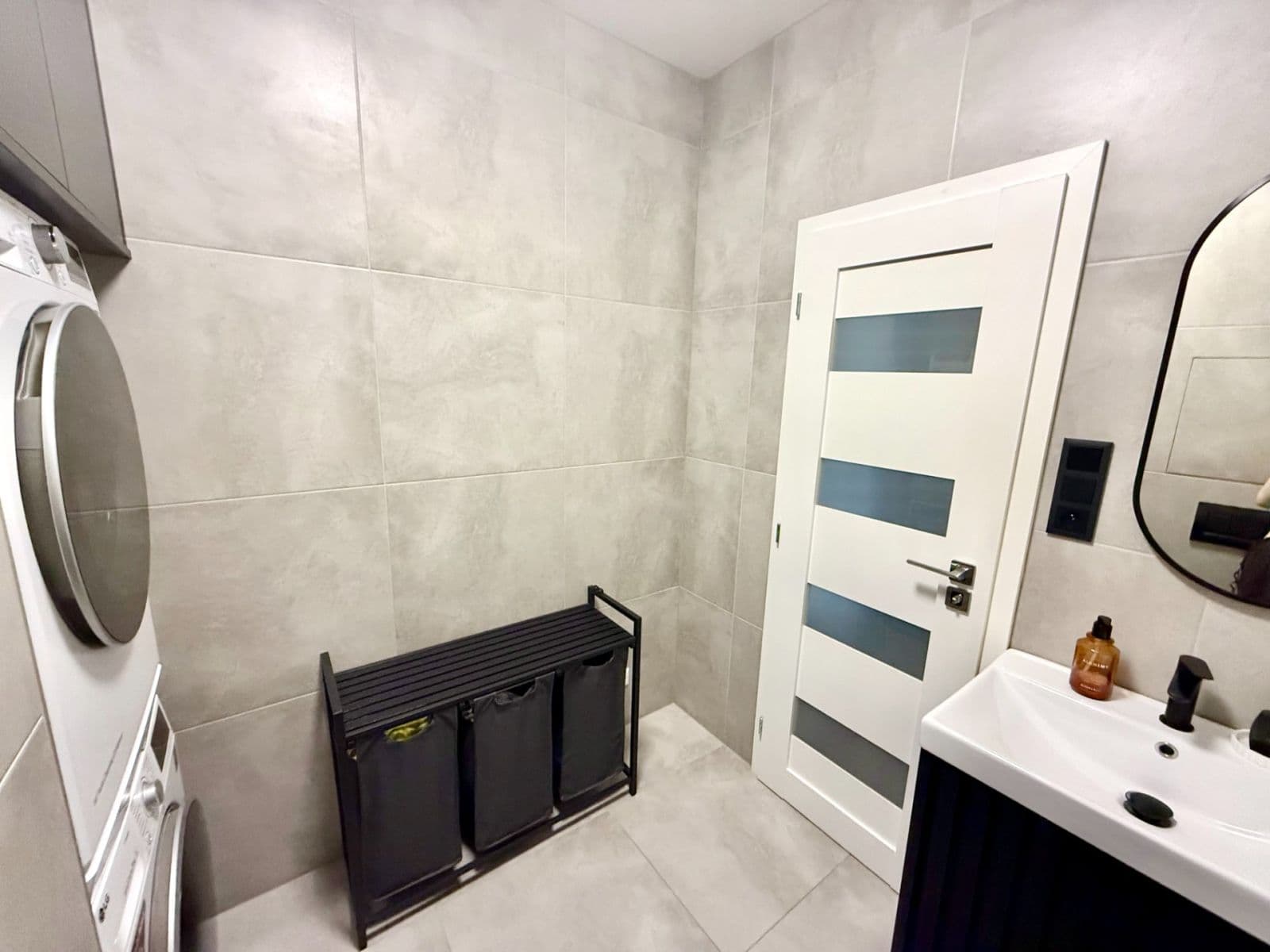 Predaj bytu 3-izbový 110 m², Lomená, Zbuzany, Středočeský kraj Predaj bytu 3-izbový 110 m², Lomená, Zbuzany, Středočeský kraj
