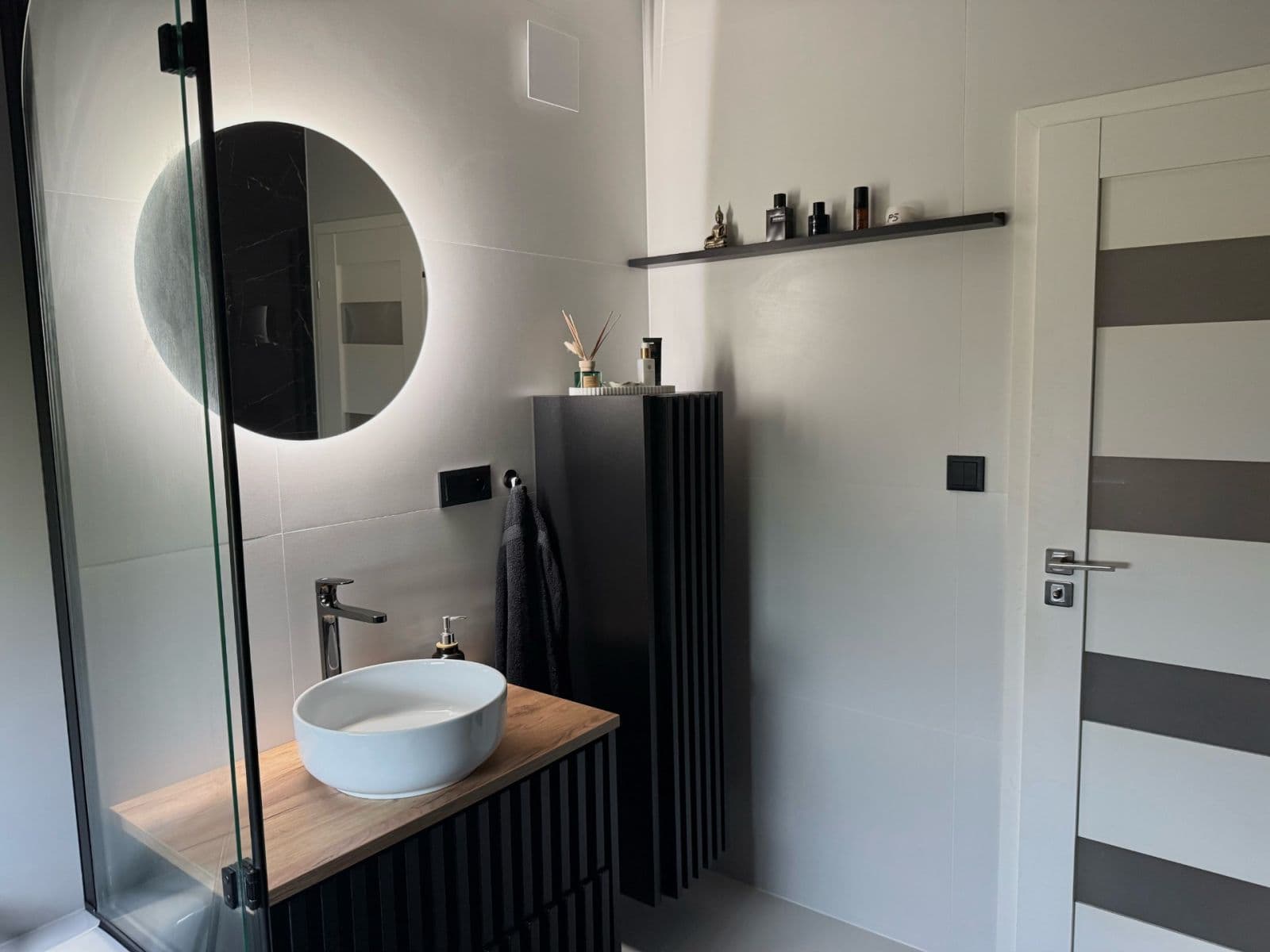 Predaj bytu 3-izbový 110 m², Lomená, Zbuzany, Středočeský kraj Predaj bytu 3-izbový 110 m², Lomená, Zbuzany, Středočeský kraj