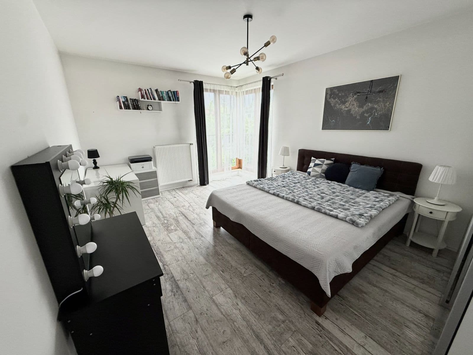 Predaj bytu 3-izbový 110 m², Lomená, Zbuzany, Středočeský kraj Predaj bytu 3-izbový 110 m², Lomená, Zbuzany, Středočeský kraj