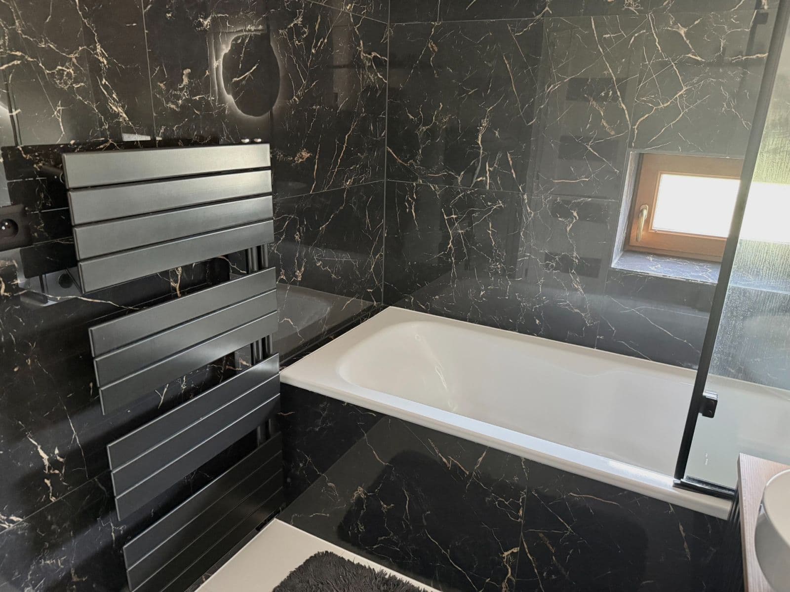 Predaj bytu 3-izbový 110 m², Lomená, Zbuzany, Středočeský kraj Predaj bytu 3-izbový 110 m², Lomená, Zbuzany, Středočeský kraj
