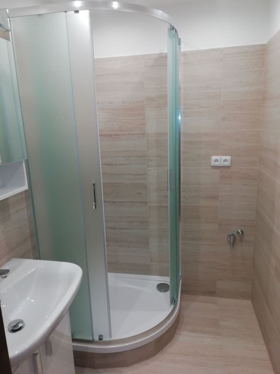 Prenájom bytu 2-izbový 42 m², Boloňská, Praha, Praha Prenájom bytu 2-izbový 42 m², Boloňská, Praha, Praha