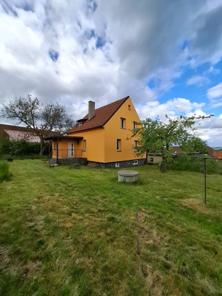 Predaj domu 178 m², pozemok 1.514 m², Nalžovice, Středočeský kraj Predaj domu 178 m², pozemok 1.514 m², Nalžovice, Středočeský kraj