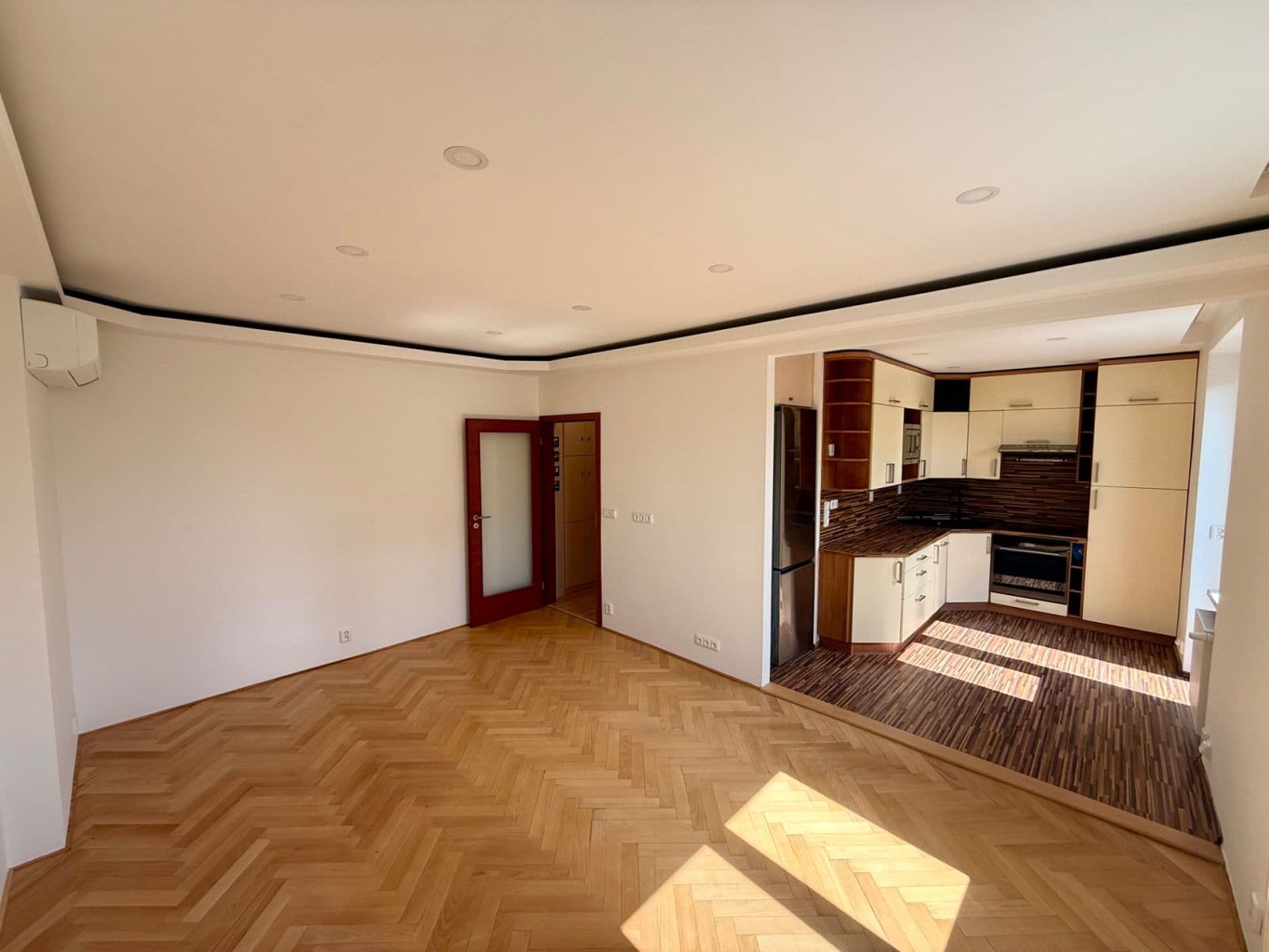 Predaj bytu 2-izbový 53 m², Roztylské náměstí, Praha, Praha Predaj bytu 2-izbový 53 m², Roztylské náměstí, Praha, Praha