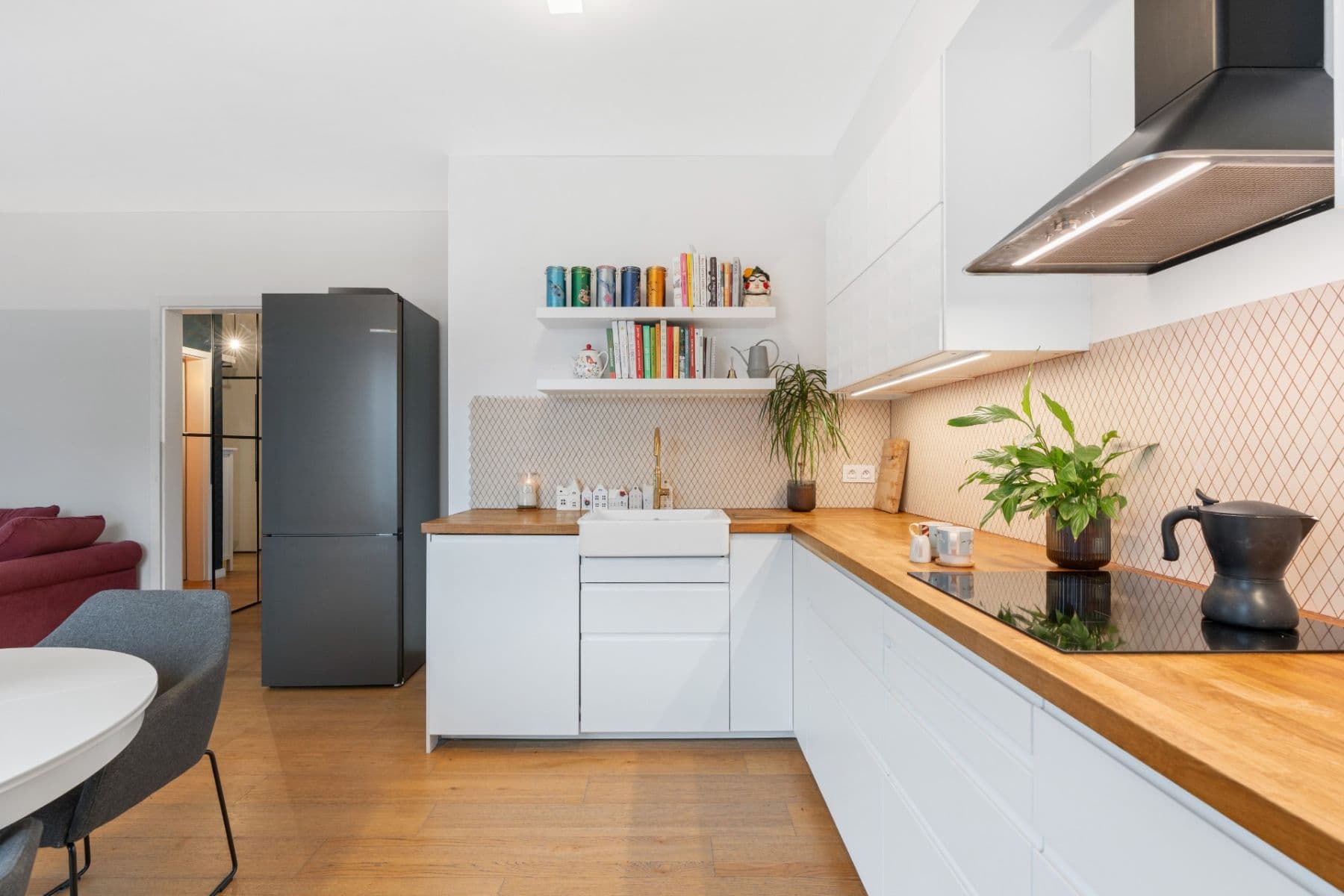 Prenájom bytu 4-izbový 98 m², Kačírkova, Praha, Praha Prenájom bytu 4-izbový 98 m², Kačírkova, Praha, Praha