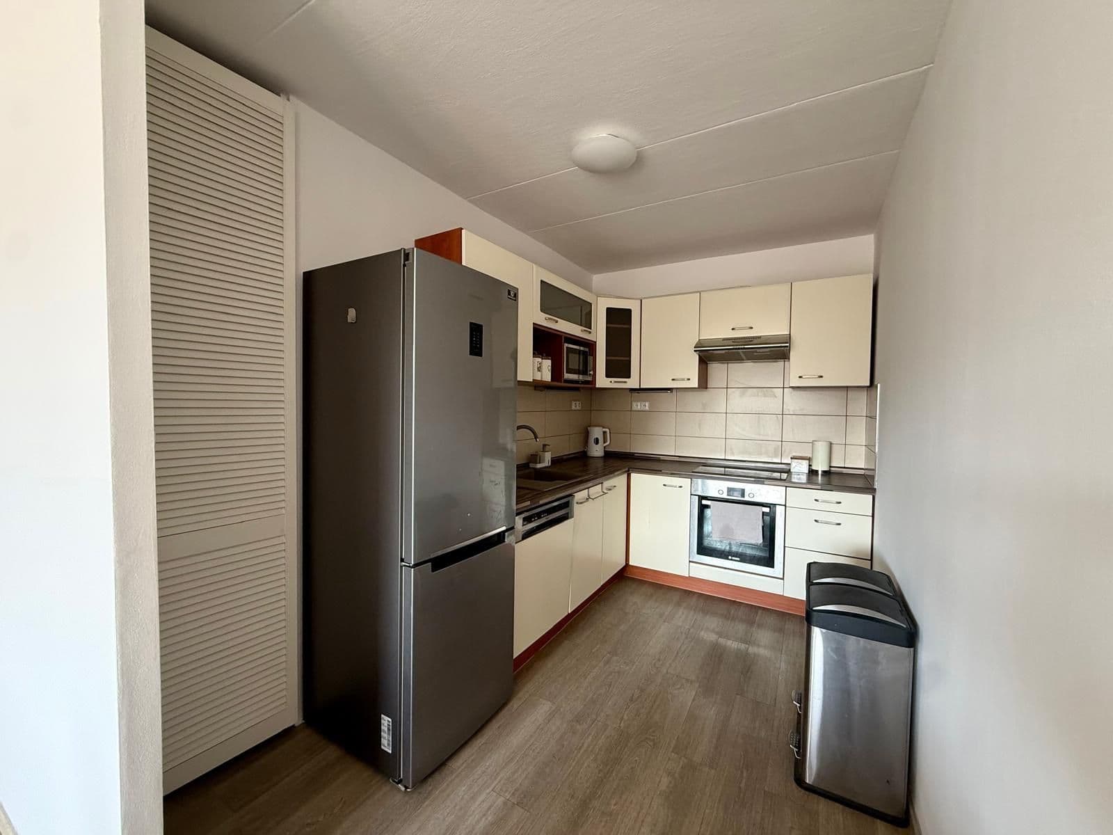Prenájom bytu 3-izbový 70 m², Pod Jarovem, Praha, Praha Prenájom bytu 3-izbový 70 m², Pod Jarovem, Praha, Praha