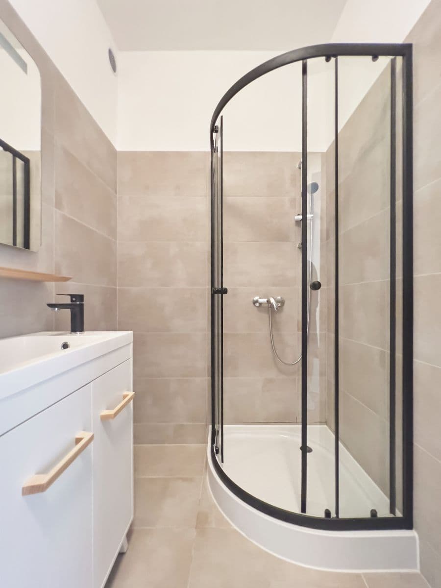 Prenájom bytu 2-izbový 55 m², Kopernikova, Třinec, Moravskoslezský kraj Prenájom bytu 2-izbový 55 m², Kopernikova, Třinec, Moravskoslezský kraj