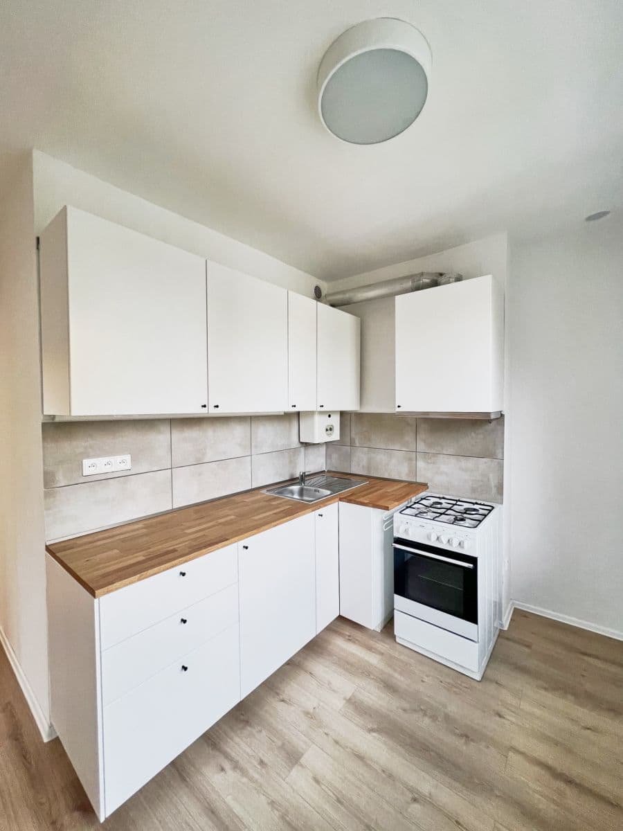 Prenájom bytu 2-izbový 55 m², Kopernikova, Třinec, Moravskoslezský kraj Prenájom bytu 2-izbový 55 m², Kopernikova, Třinec, Moravskoslezský kraj