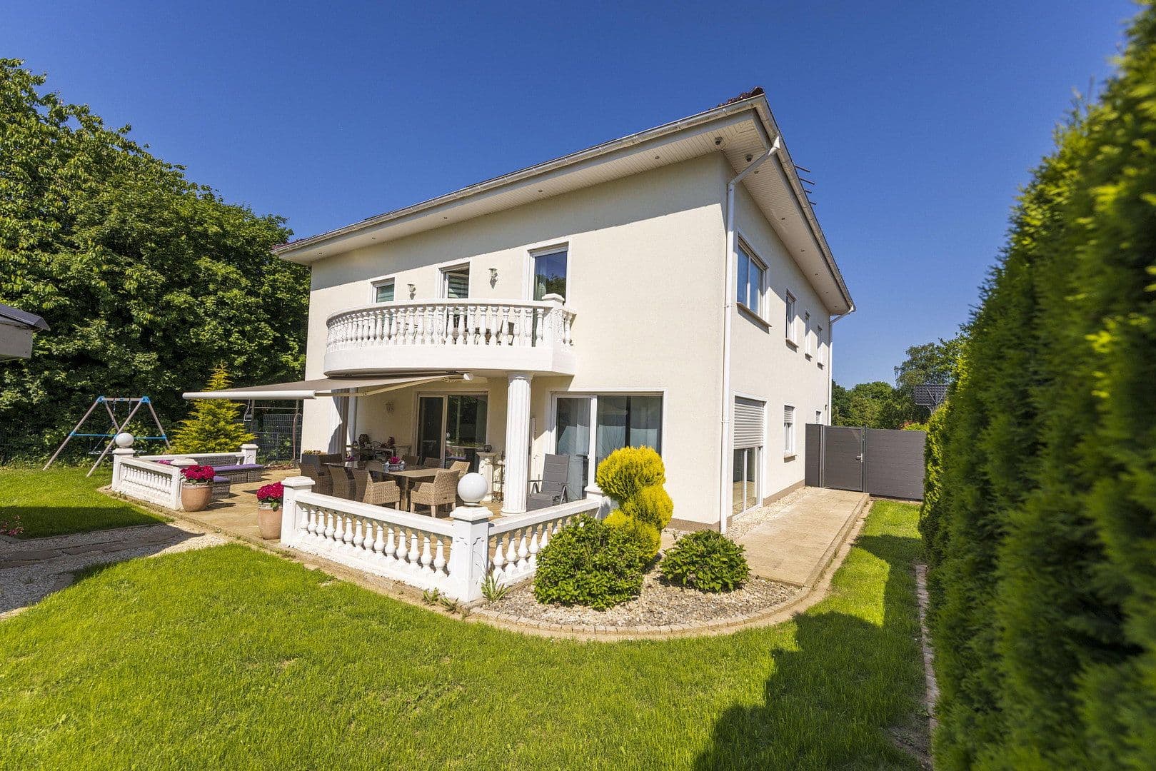 Predaj domu 367 m², pozemok 950 m², Hiddenhausen, Severné Porýnie - Westfálsko Predaj domu 367 m², pozemok 950 m², Hiddenhausen, Severné Porýnie - Westfálsko