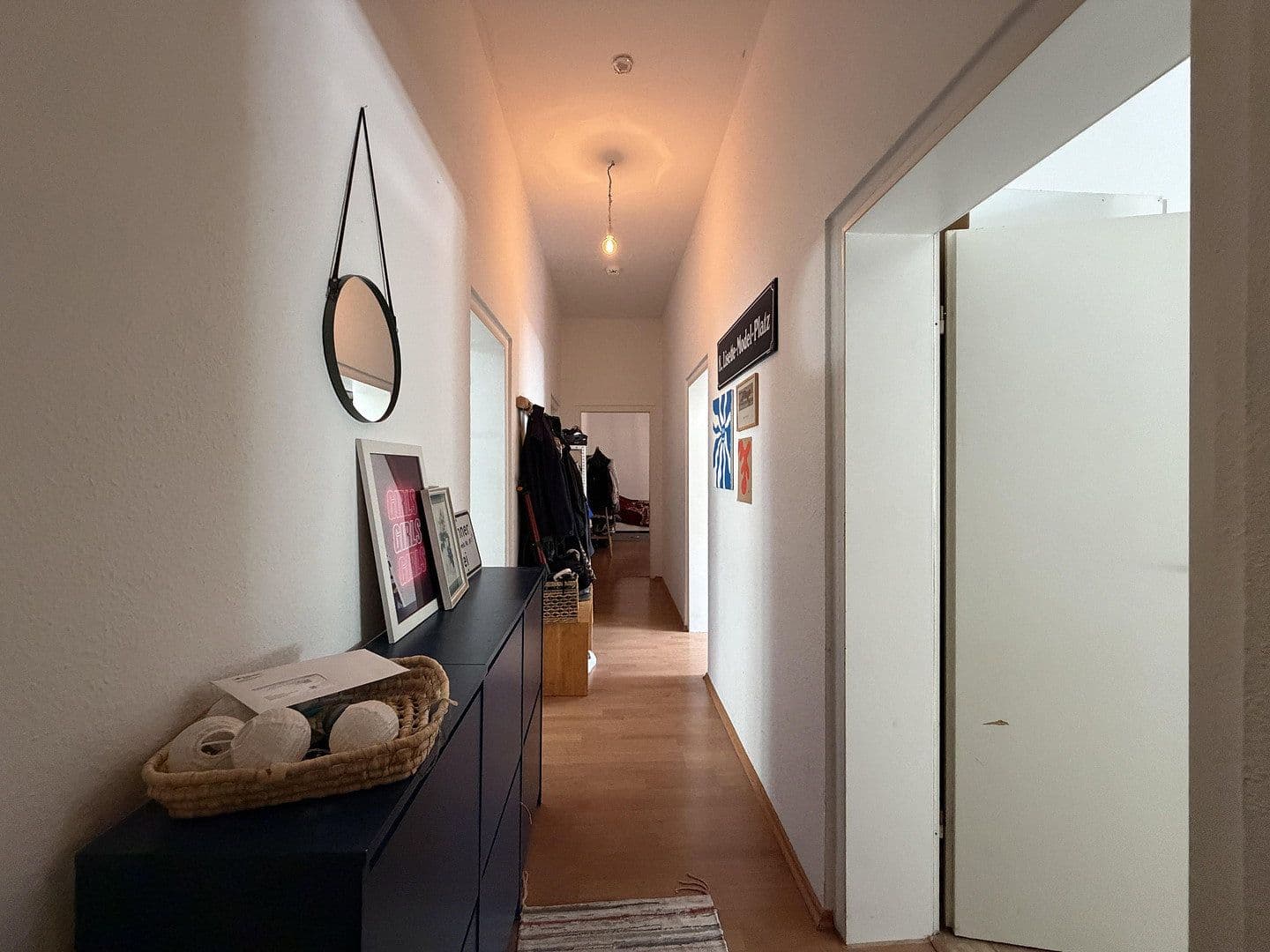 Prenájom bytu 3-izbový 98 m², Eckenheimer Landstraße 103, Frankfurt am Main, Hesensko Prenájom bytu 3-izbový 98 m², Eckenheimer Landstraße 103, Frankfurt am Main, Hesensko