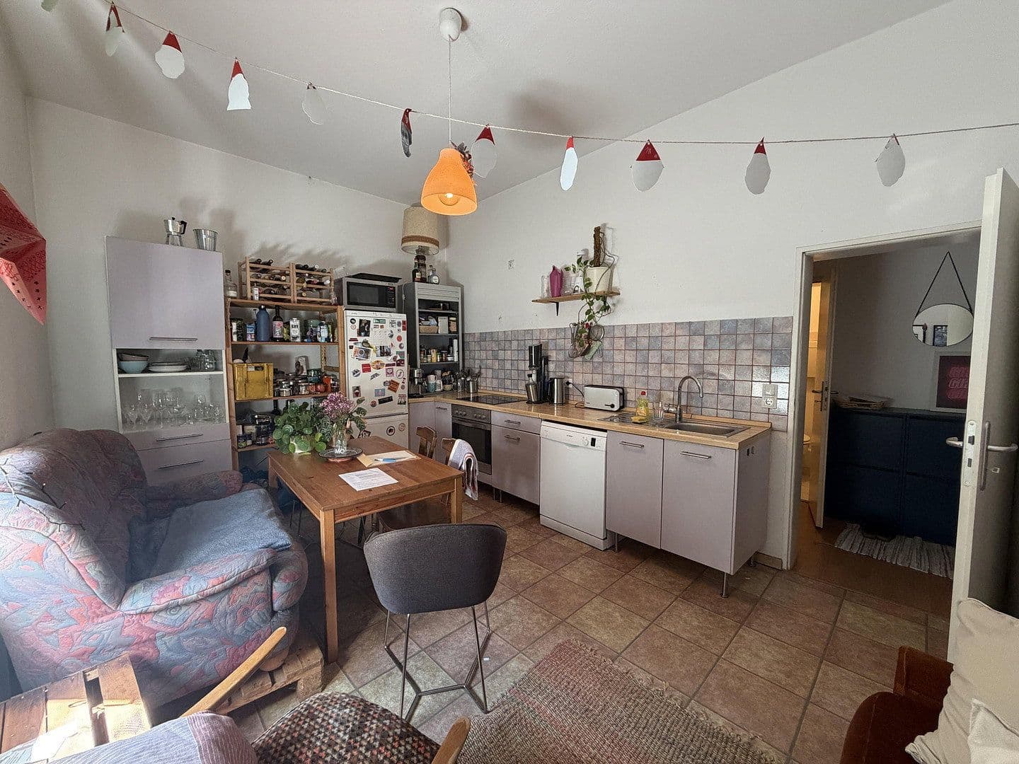 Prenájom bytu 3-izbový 98 m², Eckenheimer Landstraße 103, Frankfurt am Main, Hesensko Prenájom bytu 3-izbový 98 m², Eckenheimer Landstraße 103, Frankfurt am Main, Hesensko