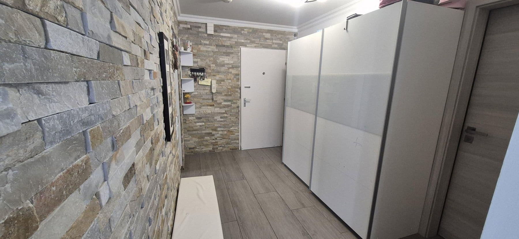 Predaj bytu 4-izbový 105 m², Mühlacker, Bádensko-Wurttembersko Predaj bytu 4-izbový 105 m², Mühlacker, Bádensko-Wurttembersko