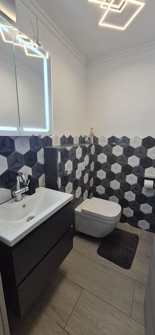 Predaj bytu 4-izbový 105 m², Mühlacker, Bádensko-Wurttembersko Predaj bytu 4-izbový 105 m², Mühlacker, Bádensko-Wurttembersko