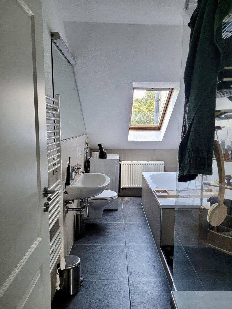 Prenájom bytu 2-izbový 66 m², Weststraße 62, Chemnitz, Sasko Prenájom bytu 2-izbový 66 m², Weststraße 62, Chemnitz, Sasko
