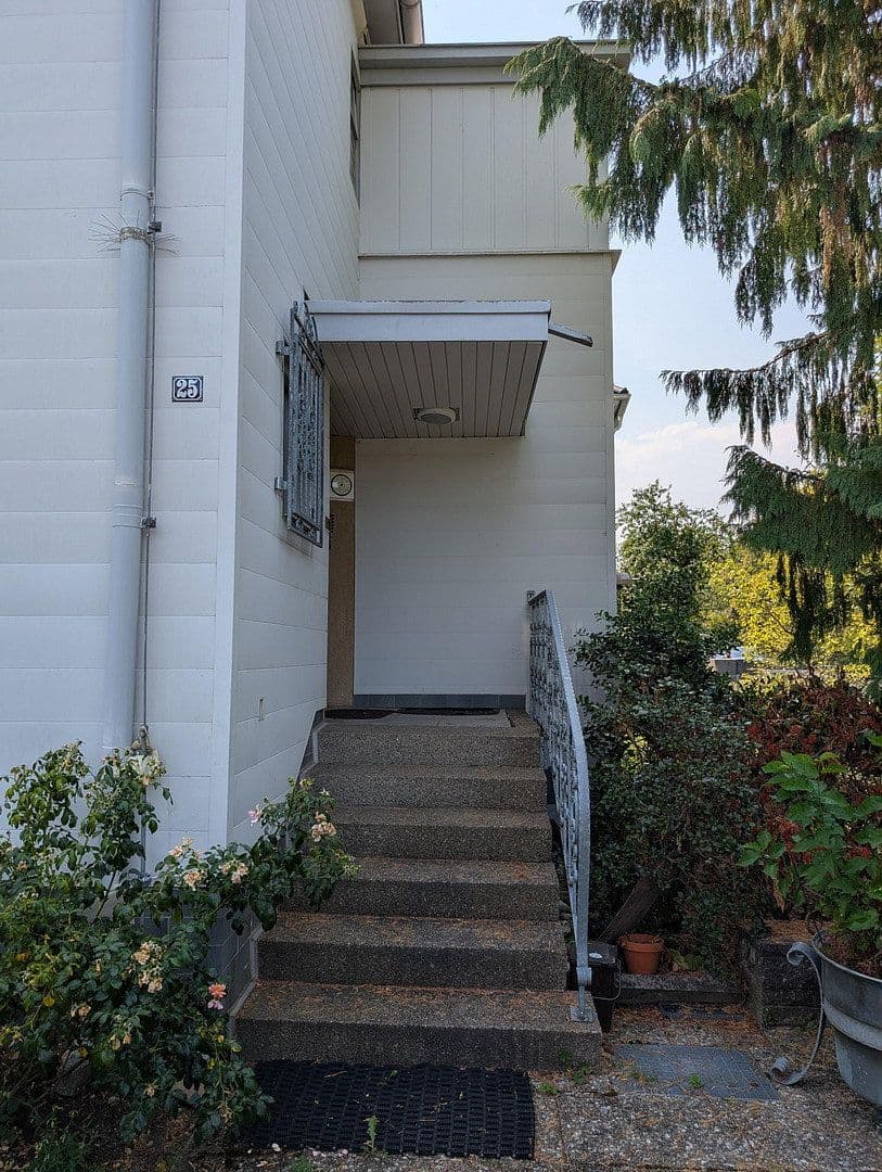 Predaj domu 200 m², pozemok 498 m², Stuttgart, Bádensko-Wurttembersko Predaj domu 200 m², pozemok 498 m², Stuttgart, Bádensko-Wurttembersko