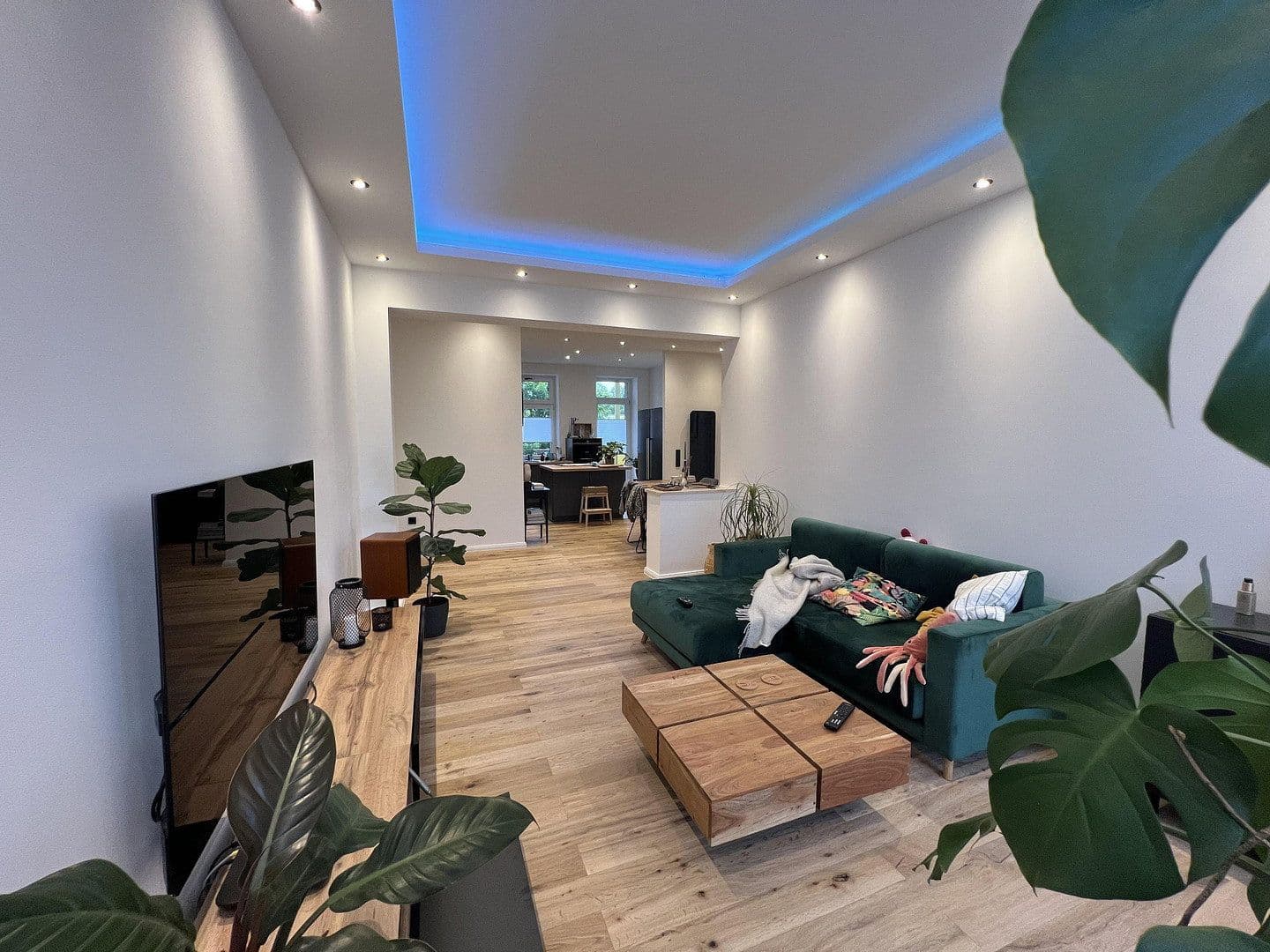 Prenájom bytu 4-izbový 96 m², Barbarossastraße 86, Chemnitz, Sasko Prenájom bytu 4-izbový 96 m², Barbarossastraße 86, Chemnitz, Sasko