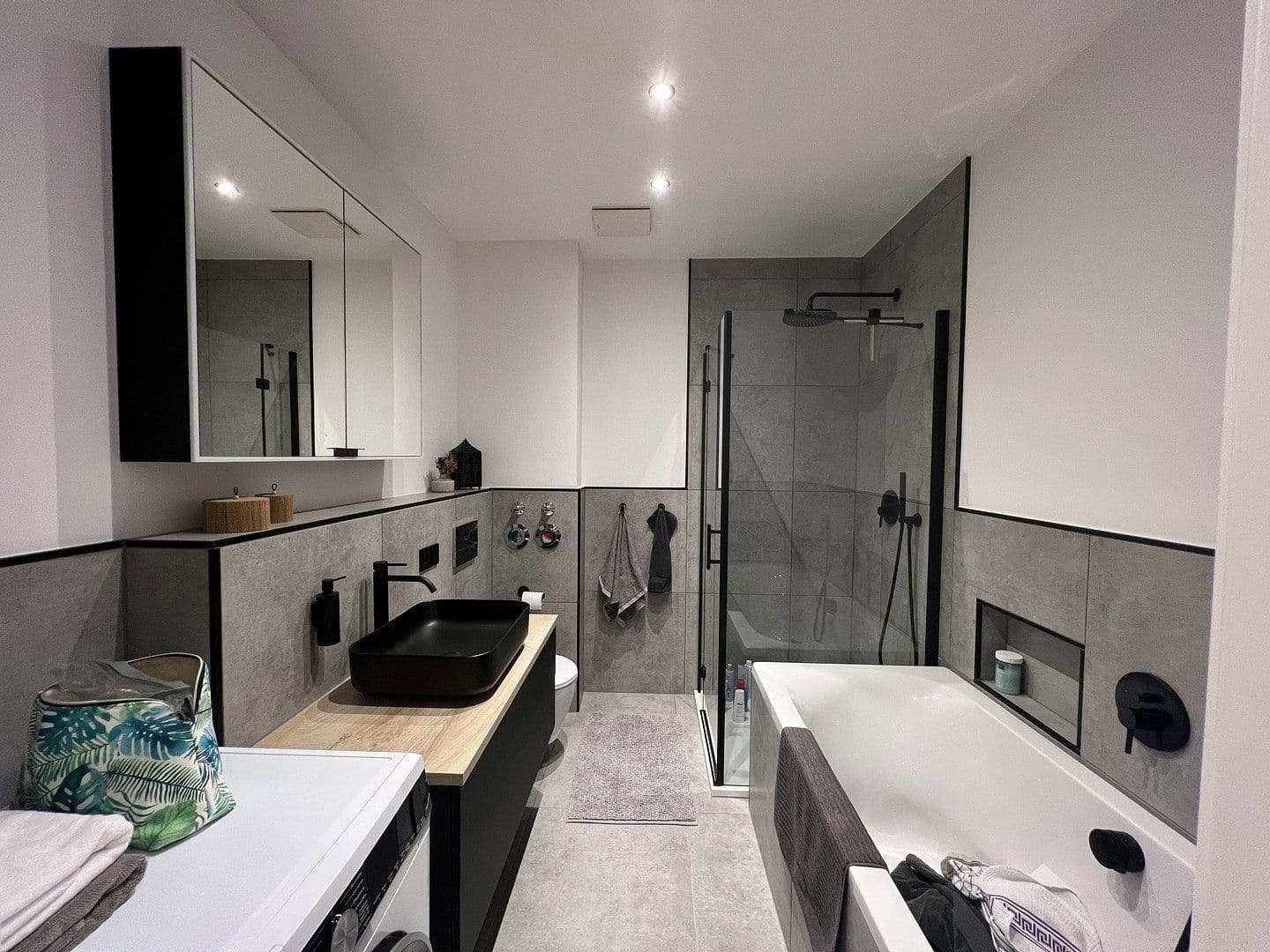 Prenájom bytu 4-izbový 96 m², Barbarossastraße 86, Chemnitz, Sasko Prenájom bytu 4-izbový 96 m², Barbarossastraße 86, Chemnitz, Sasko